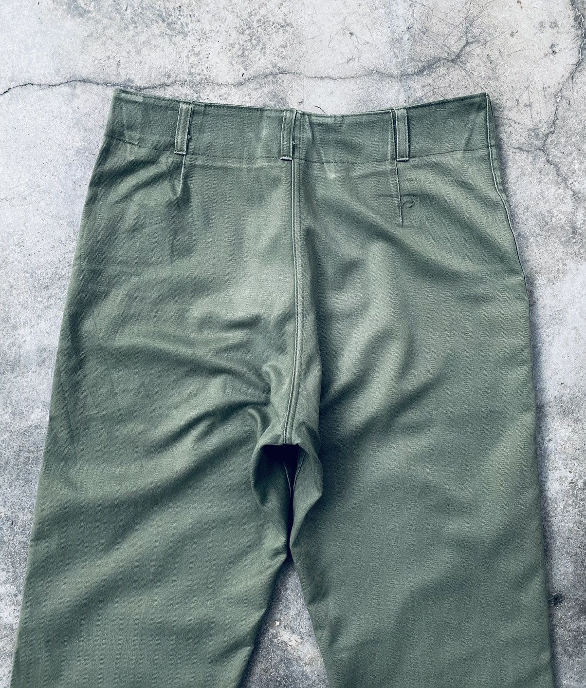 Vintage Vintage Army HBT Baker Pants Distressed Size US 32 / EU 48 - 8 Thumbnail
