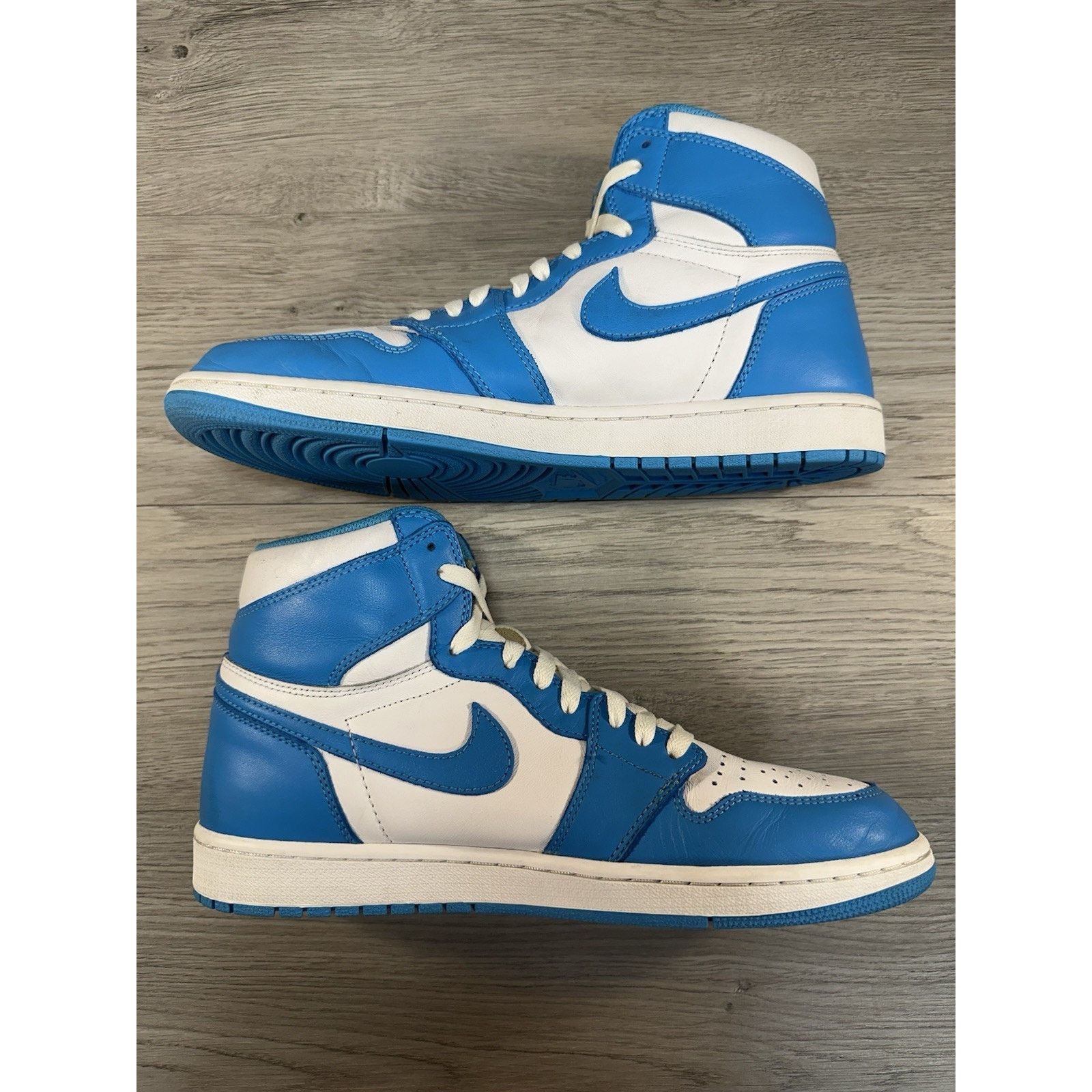 Jordan Brand Jordan 1 Retro High OG UNC 2015 - Size 11 Size US 11 / EU 44 - 3 Thumbnail