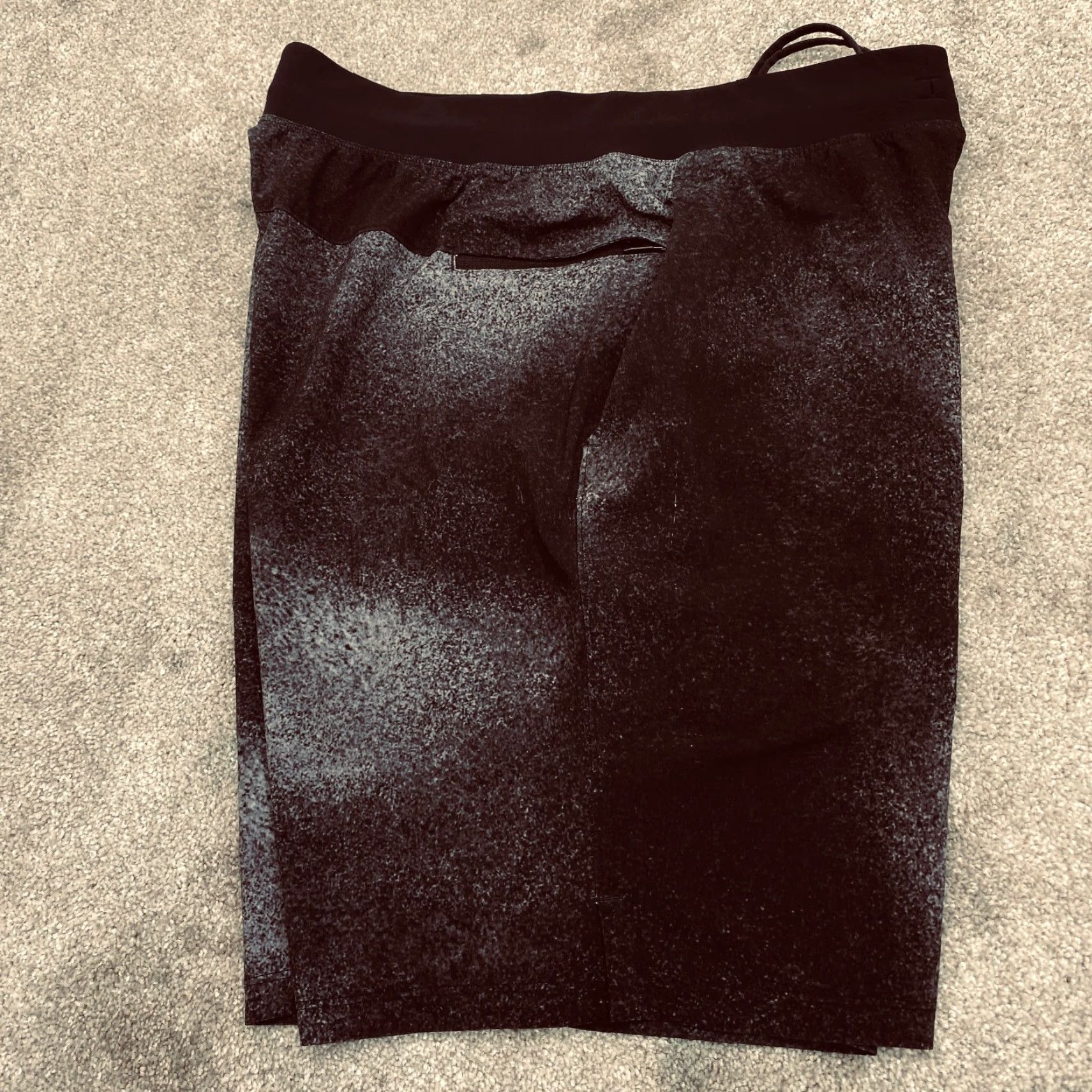 Lululemon Lululemon Zeroed In Shorts Mens Medium M7AAWS Linerless Elastic Waist Black Gray Size US 31 - 3 Thumbnail
