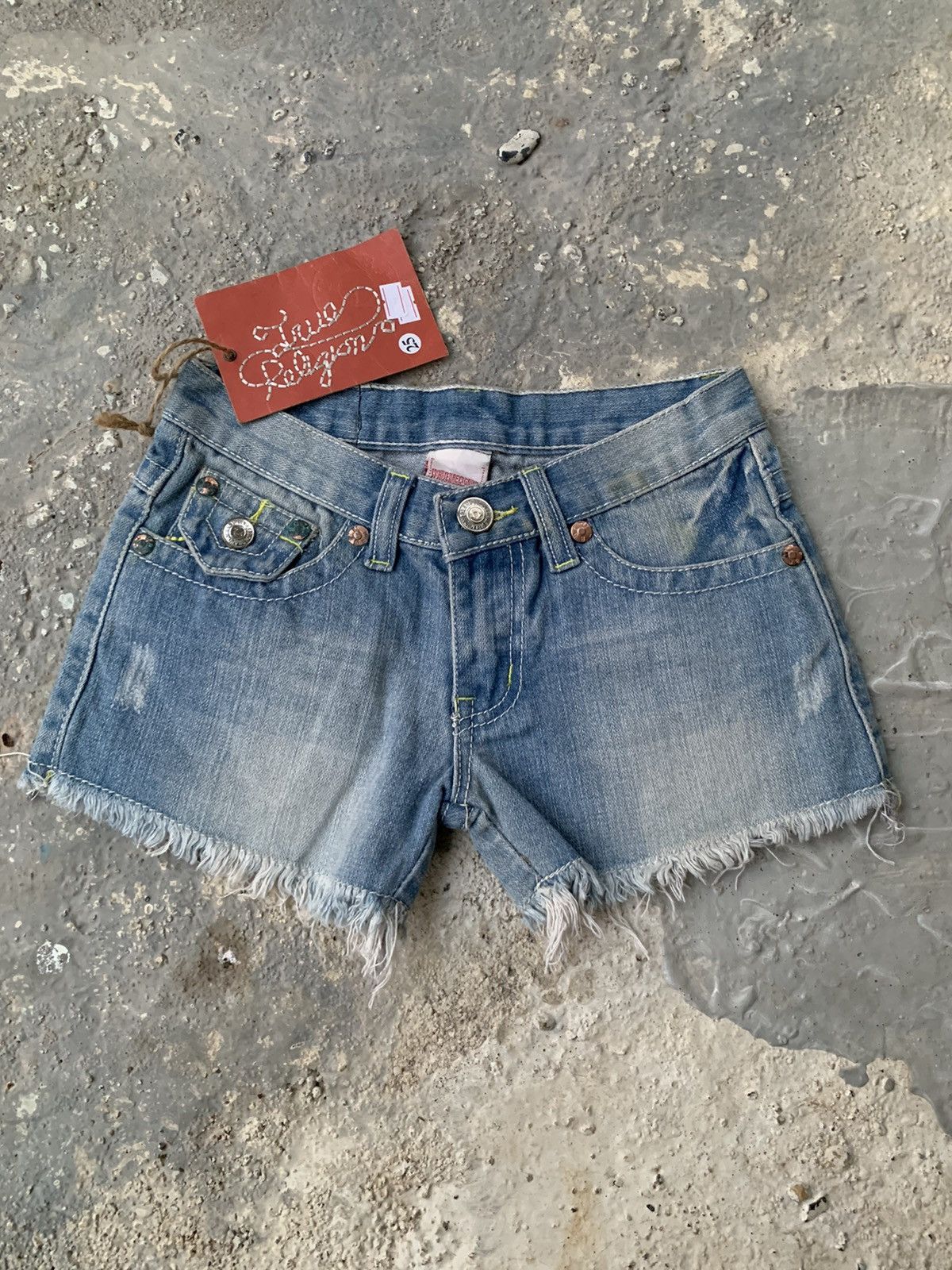 True Religion NWT True Religion joey cut off denim short hot pants Size 25" / US 0 / IT 36 - 6 Thumbnail