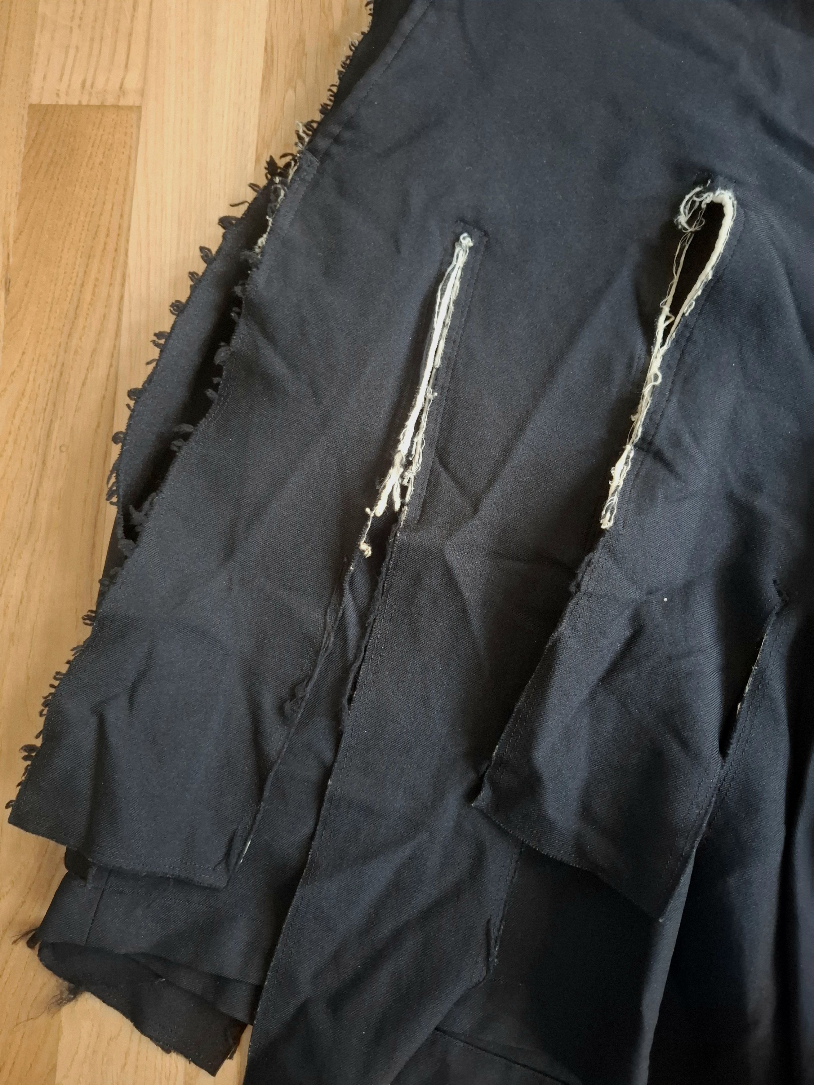 Comme des Garcons Black BLACK Comme des Garçons distressed tailored shorts Size US 30 / EU 46 - 10 Thumbnail