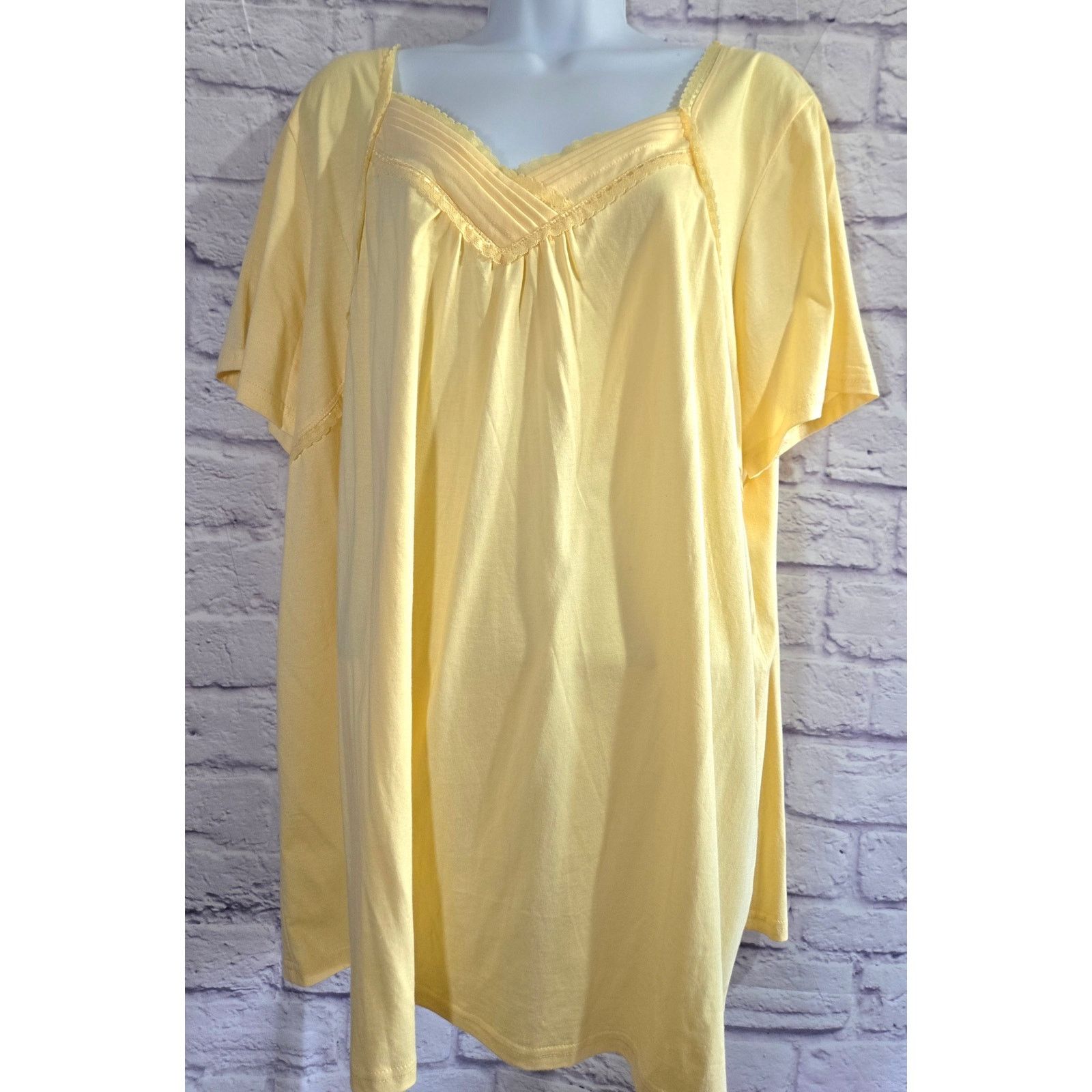Other Roaman's Yellow Crisscross Pleated Bodice 1X Plus NWOTS Size XXL / US 16-18 / IT 52-54 - 1 Thumbnail