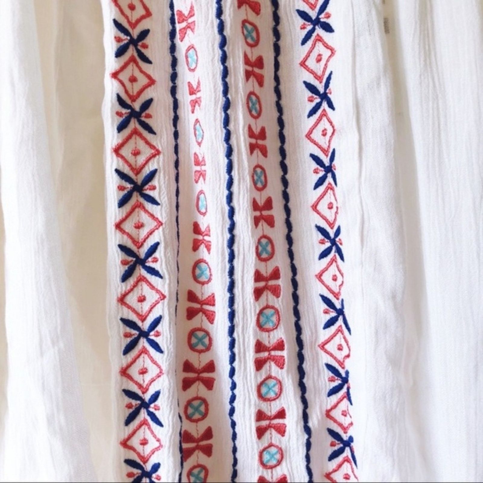 Hollister Hollister White Aztec Patterned Blouse Size S / US 4 / IT 40 - 7 Thumbnail