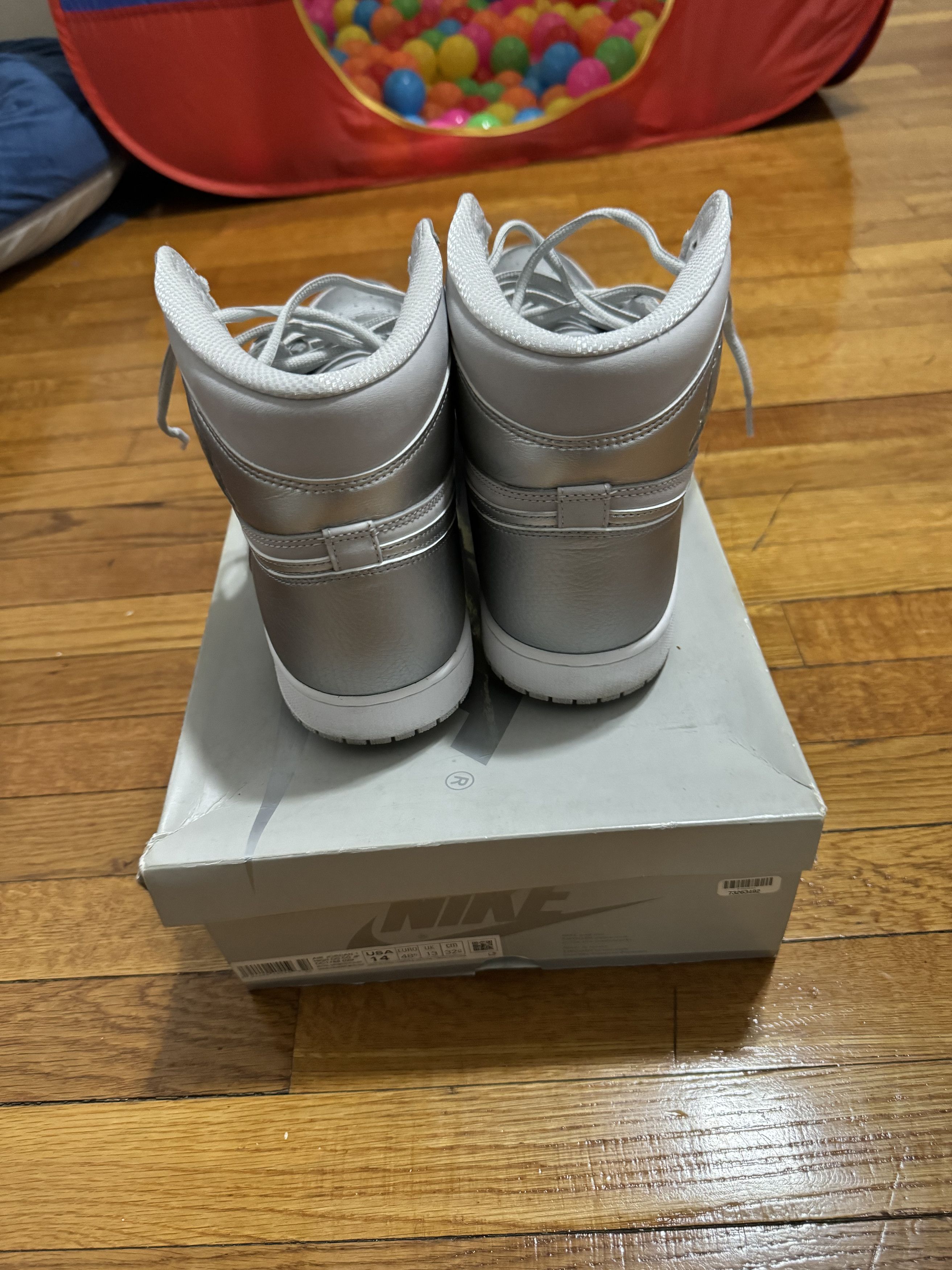 Jordan Brand Jordan 1 Anniversary Silver Tokyo CO.JP Size US 14 / EU 47 - 5 Thumbnail