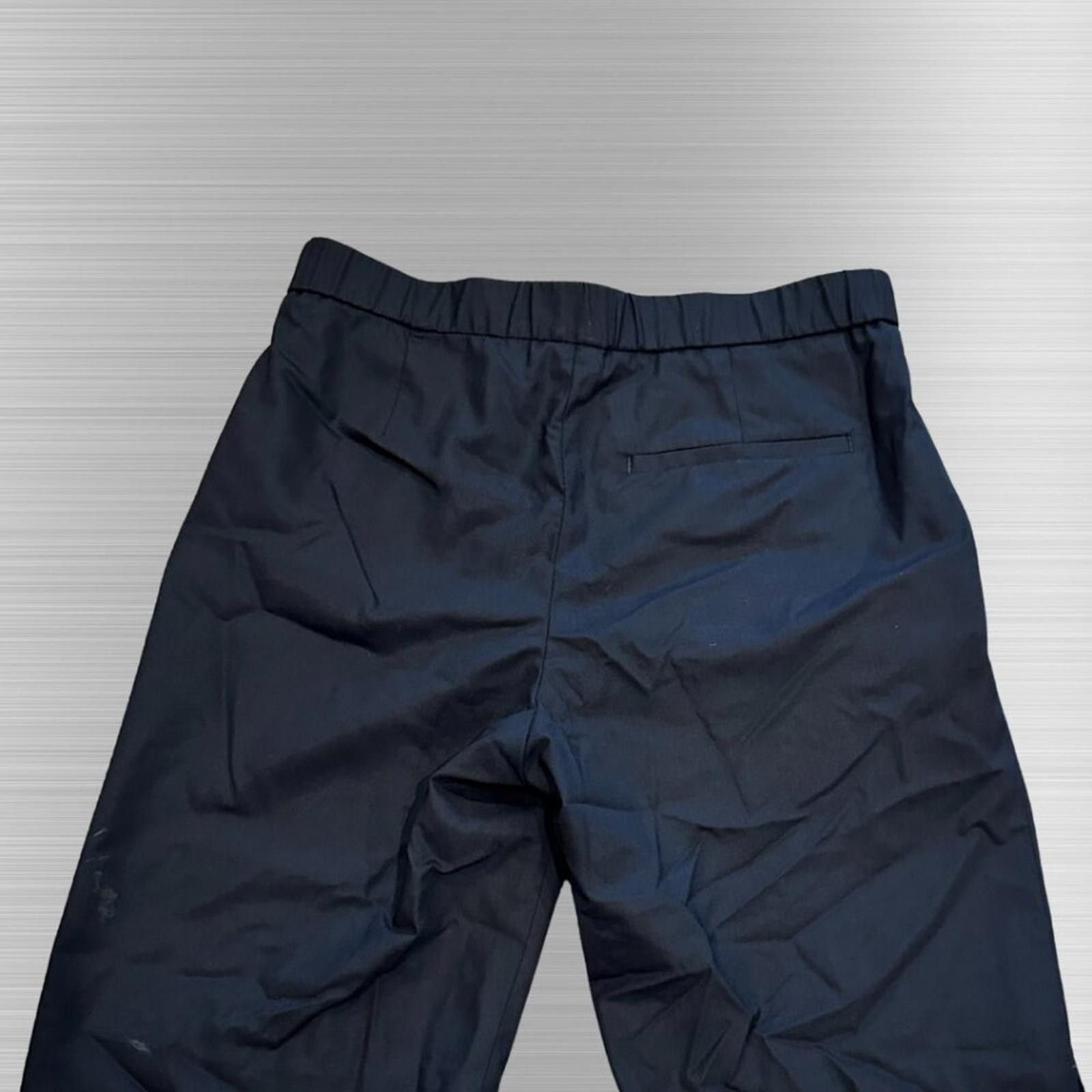 Cos Mens COS shorts in great condition with small smugges size30 Size US 30 / EU 46 - 2 Thumbnail