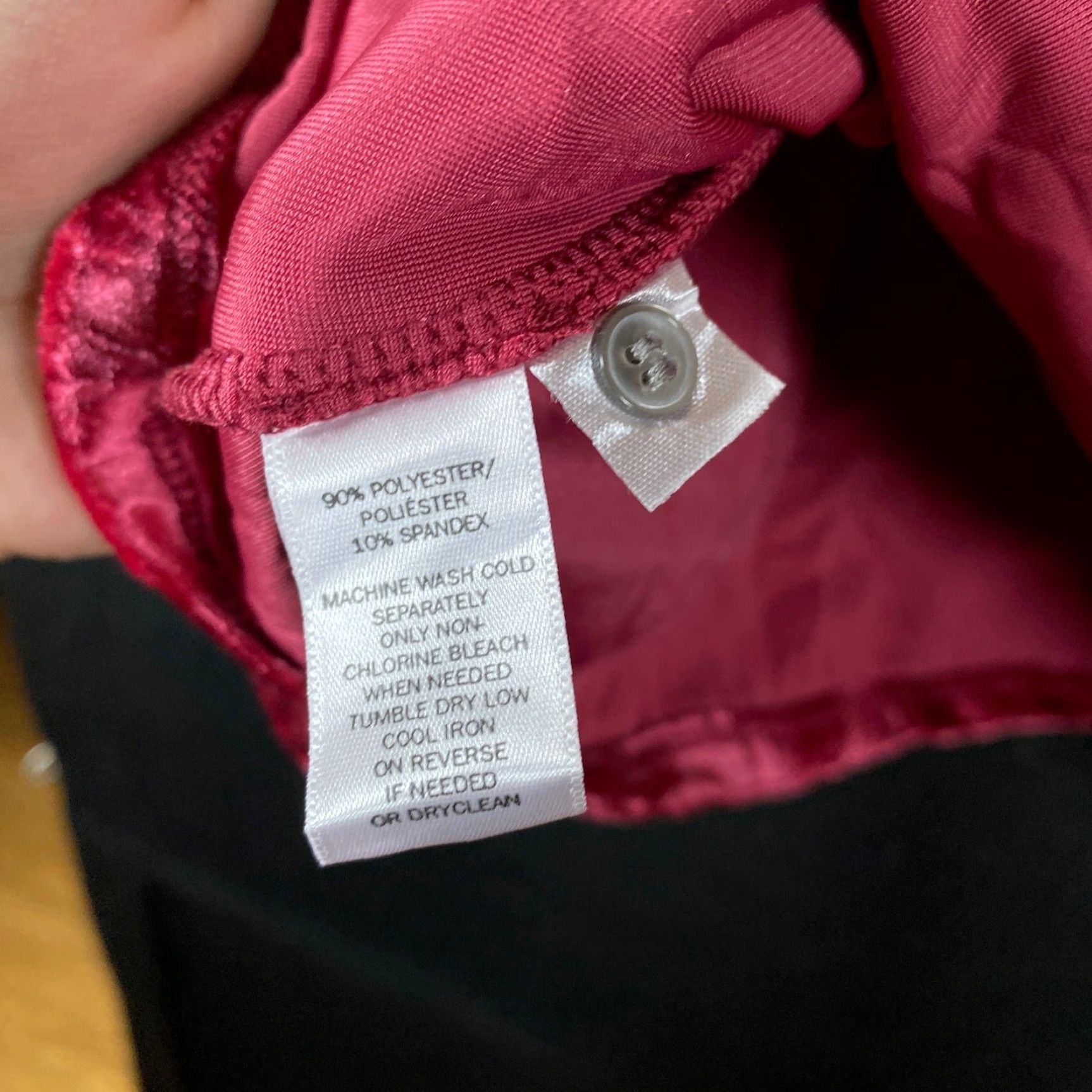 Loft LOFT Blouse Sleeveless Red Mock Neck Stretch Velvet Large Woman Casual Workwear Boho 80s Momcore Bohemian Solid Size L / US 10 / IT 46 - 5 Thumbnail