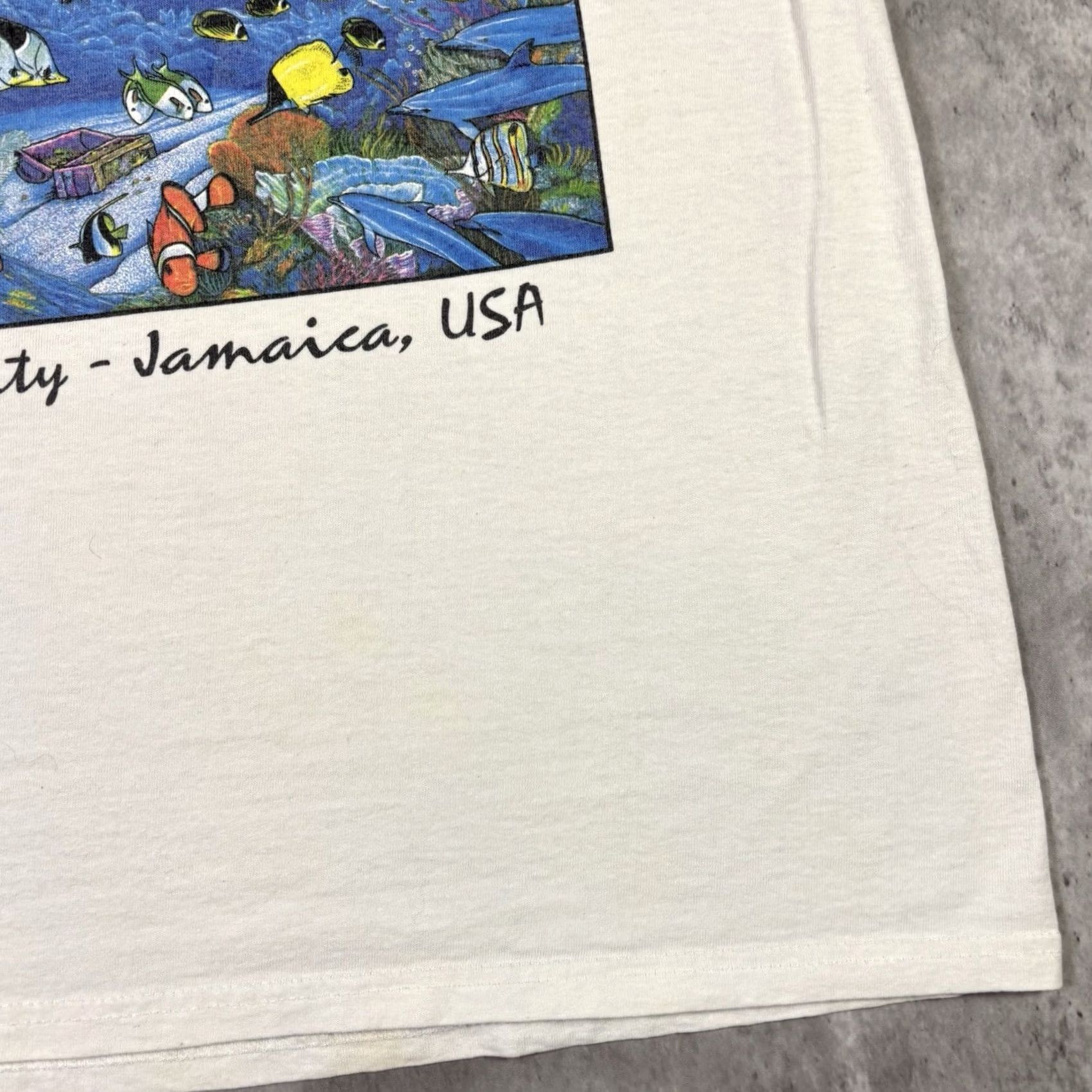 Gildan VINTAGE Gildan Ocean City Jamaica USA Fish Ocean Art T Shirt XL White Crew Neck Short Sleeve Graphic Print Men's Size US XL / EU 56 / 4 - 4 Thumbnail