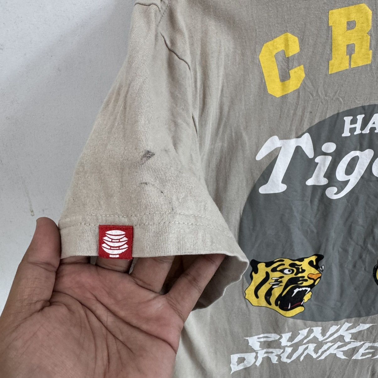 Japanese Brand Punk Drunkers Hanshin Tigers Tshirt Size US M / EU 48-50 / 2 - 3 Thumbnail