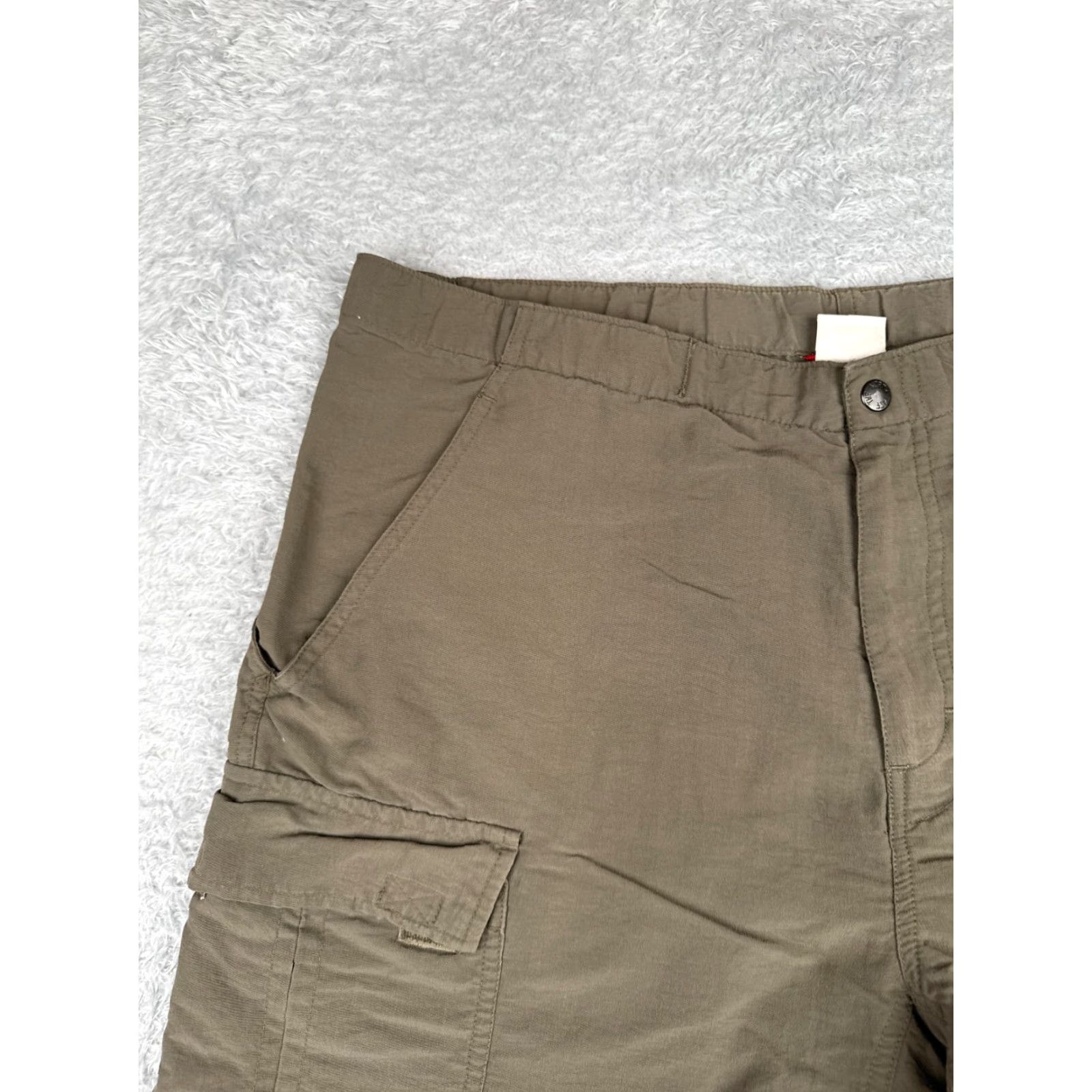 The North Face The North Face Shorts Men Large Beige Nylon Cargo 100% Read Me Size US 33 - 4 Thumbnail