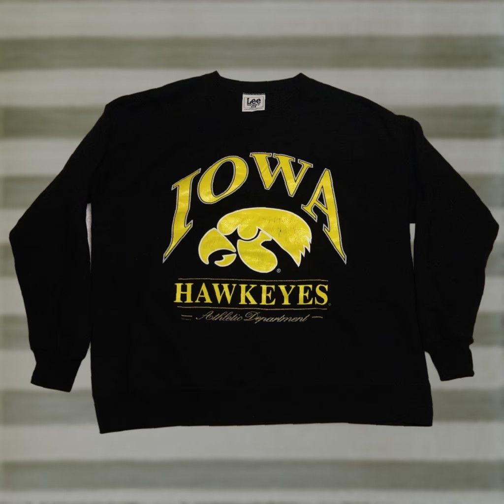 Lee Lee Sport VTG Iowa Hawkeyes Pullover Sweatshirt Crewneck XL Black USA Sports 90s Graphic Embroidered Logo Unisex Adults Regular Fits Sweater Size US XL / EU 56 / 4 - 1 Thumbnail