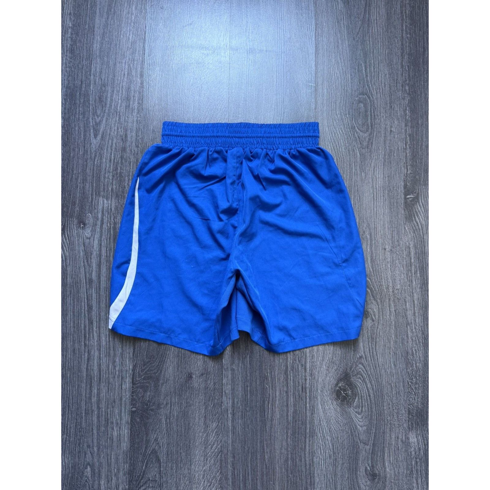 Puma 00s Vintage Puma New Castle Soccer Shorts Size US 32 / EU 48 - 7 Thumbnail