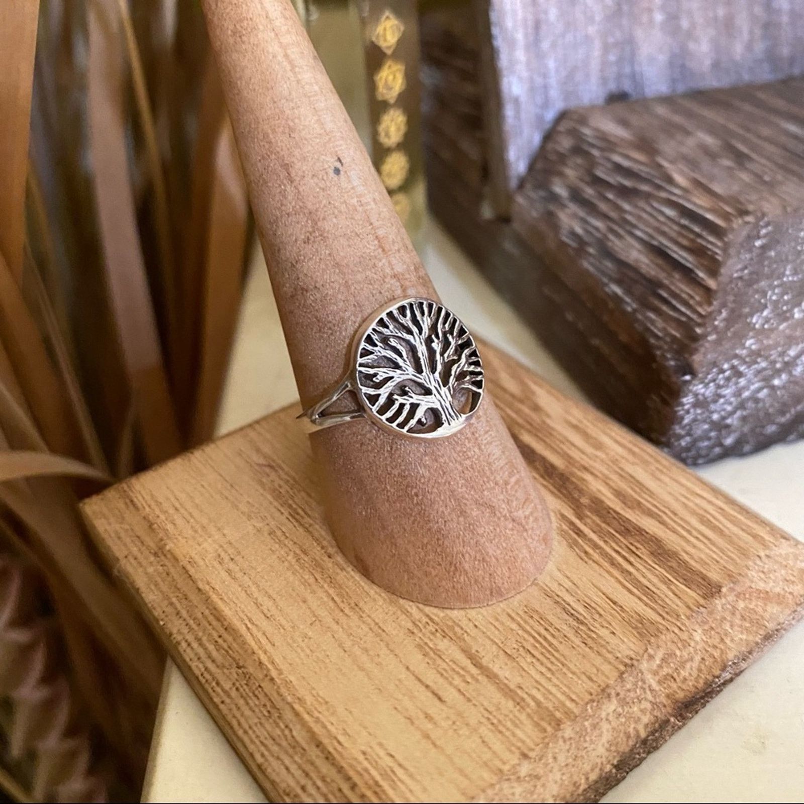 The Unbranded Brand Tree Of Life Sterling Silver Ring Size 9 Size ONE SIZE - 1 Thumbnail