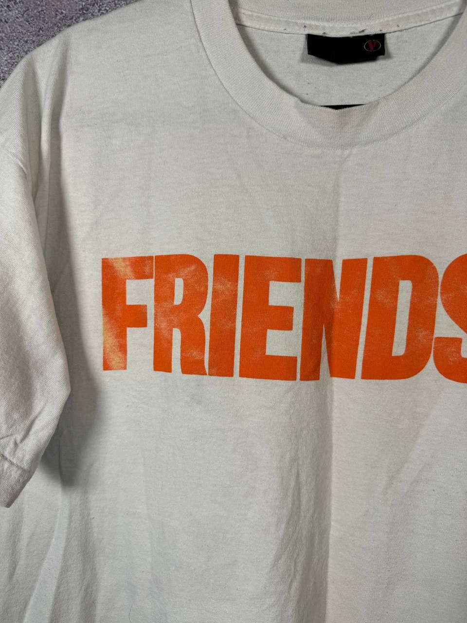 Vetements Vintage Vlone Friends Graphic Logo T-Shirt Large Size US L / EU 52-54 / 3 - 4 Thumbnail