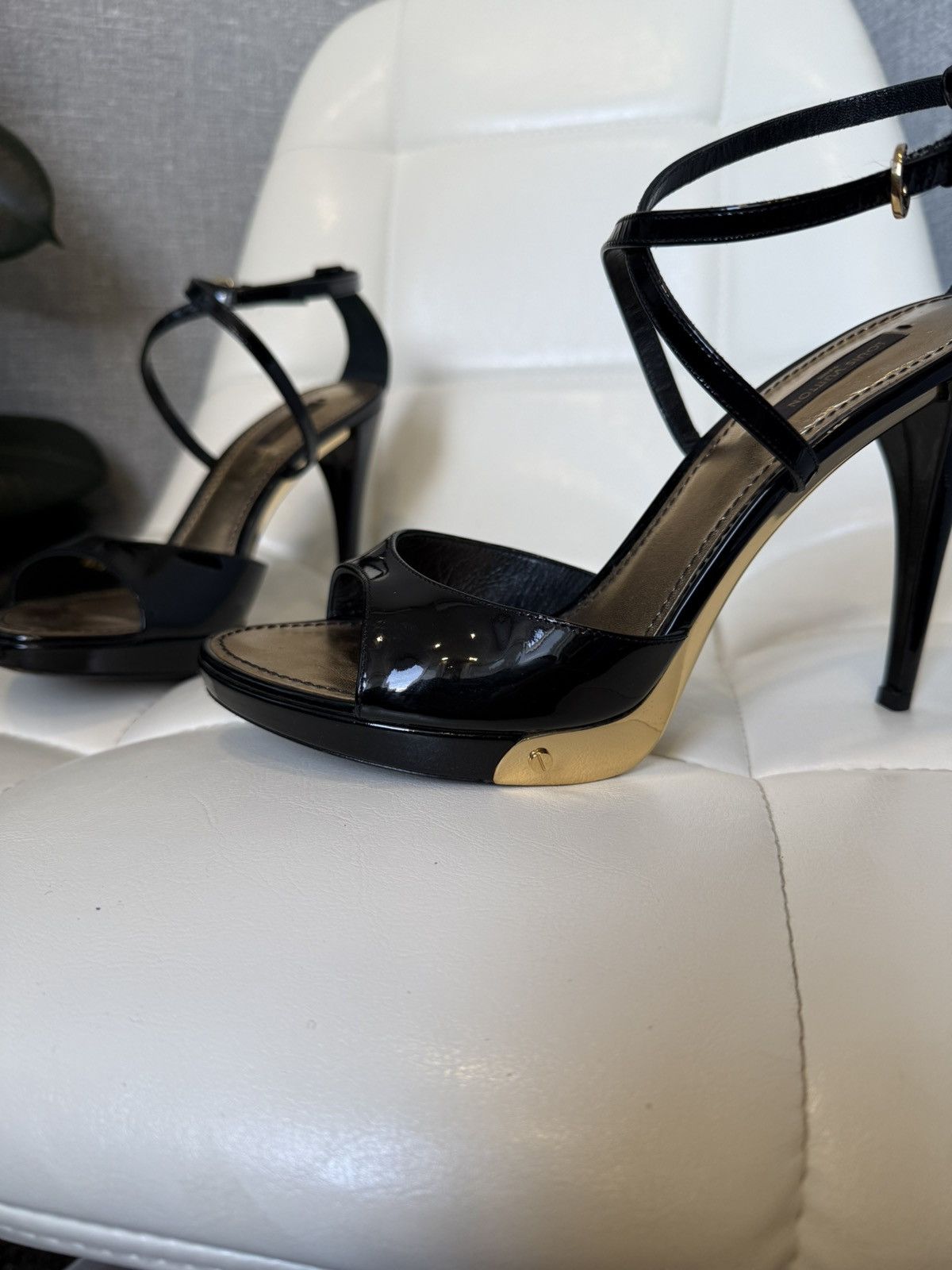 Louis Vuitton Louis Vuitton Black Patent Leather Strappy High Heel Sandals Size US 9 / IT 39 - 4 Thumbnail