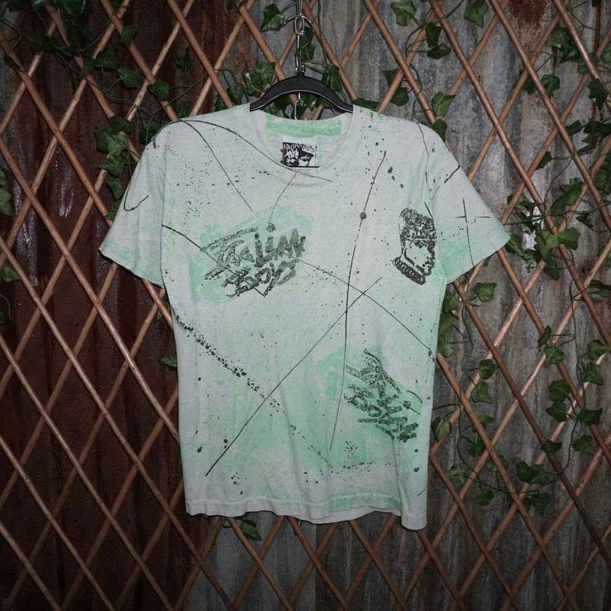 Vintage Medium - Vintage Y2K Italian boys 1990s aop paint t-shirt Size US M / EU 48-50 / 2 - 1 Thumbnail