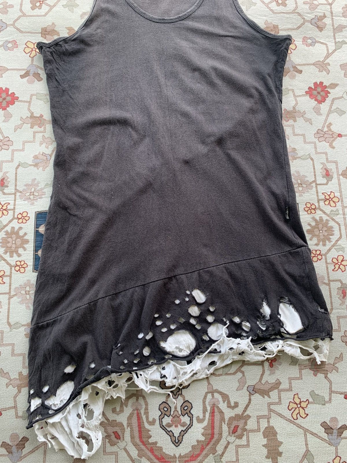CIVARIZE CIVARIZE DESTROYED STYLE SLEEVELESS Size US S / EU 44-46 / 1 - 3 Thumbnail