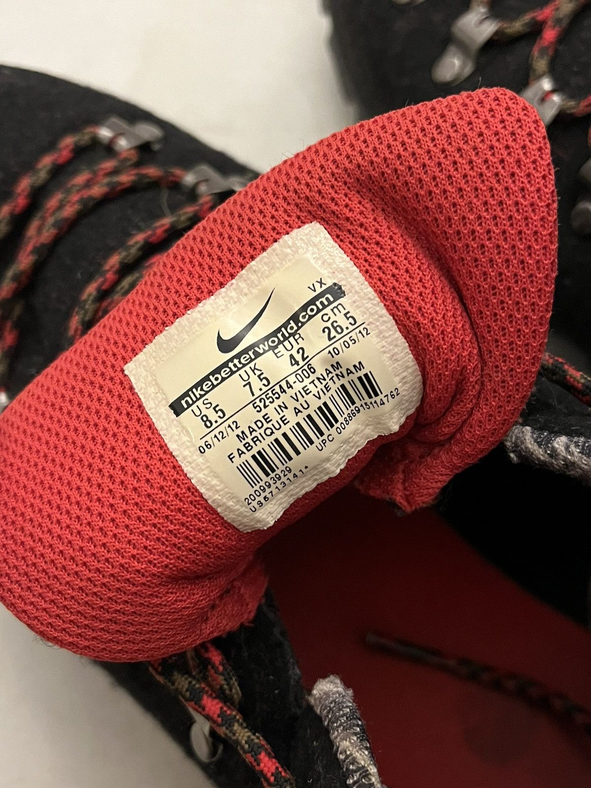 Nike ACG Air Arabak (2012)