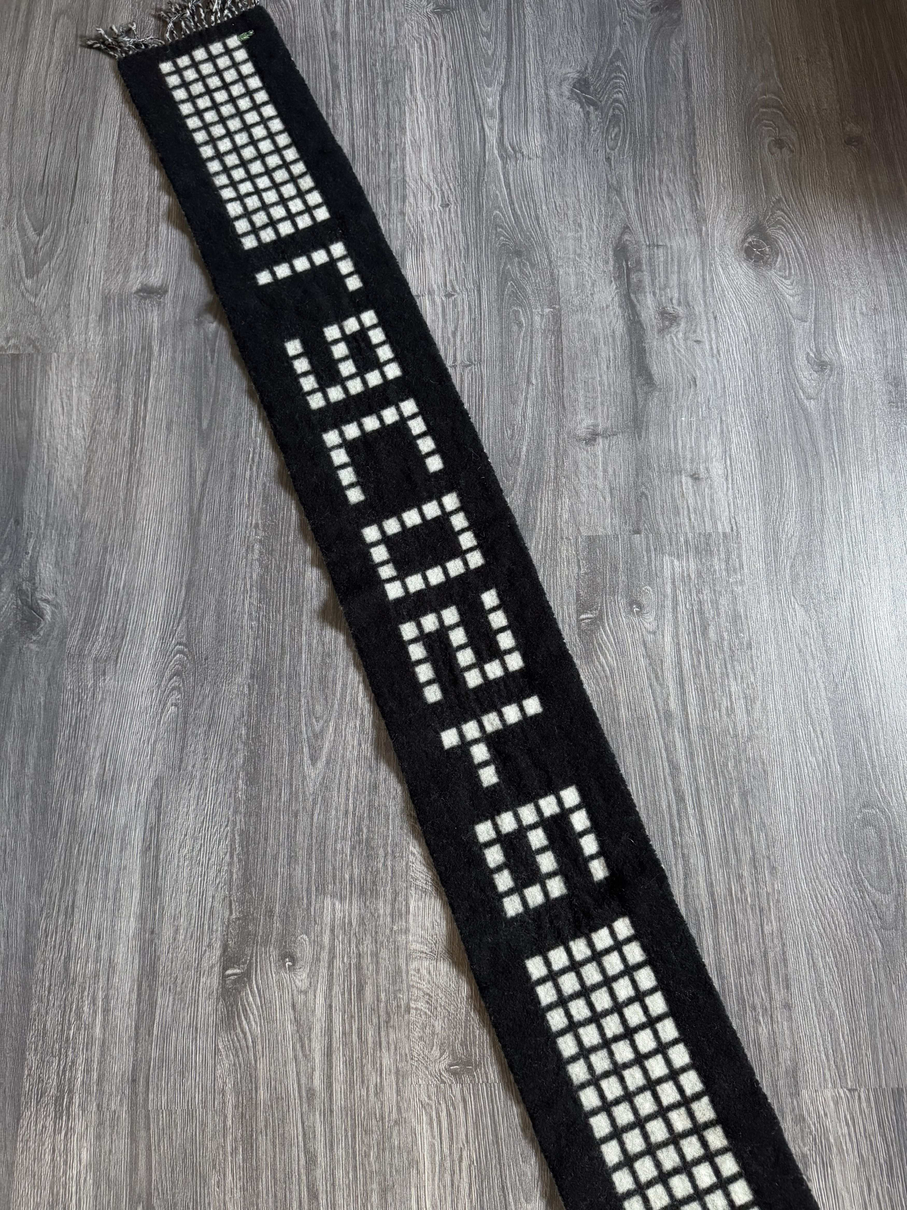 Lacoste Vintage Lacoste Logo Wool Scarf Black/White Size ONE SIZE - 5 Thumbnail
