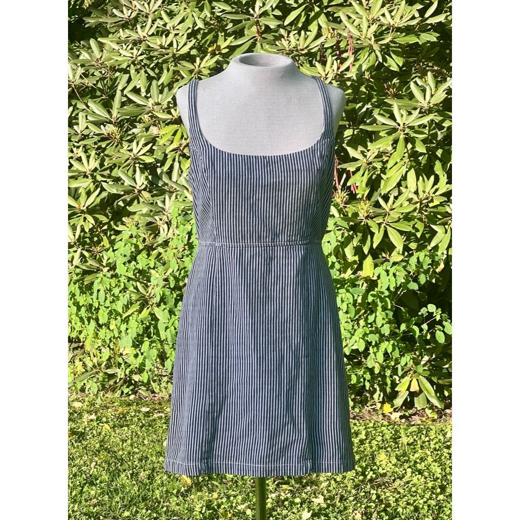 Bdg BDG Urban Outfitters Sleevless Tank Dress M Striped Denim Size M / US 6-8 / IT 42-44 - 1 Thumbnail