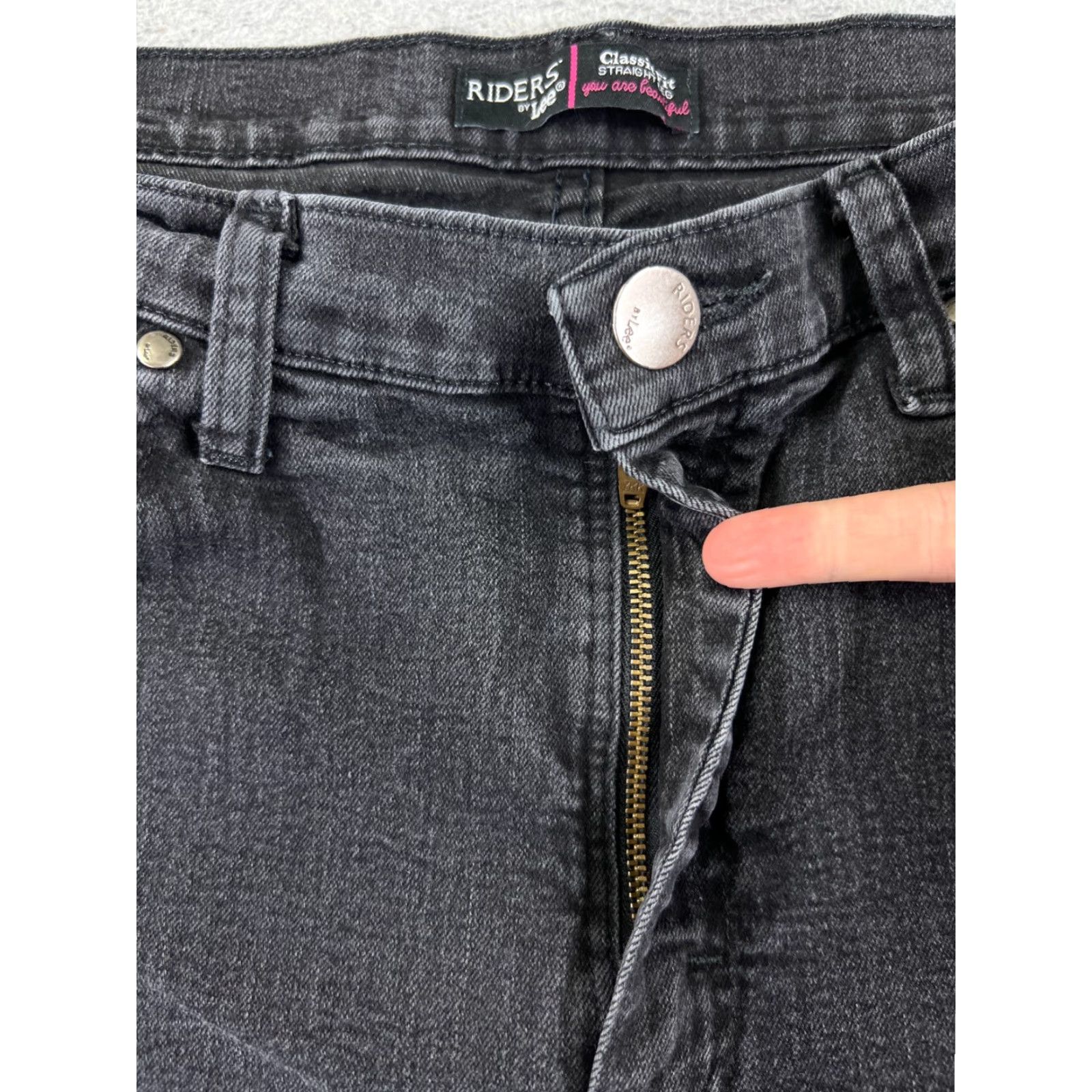 Lee VINTAGE Lee Shorts Womens 16 Black Denim Jean Cutoff Riders Classic Fit Cotton 32x13 Size 38" / US 16 / IT 52 - 6 Thumbnail