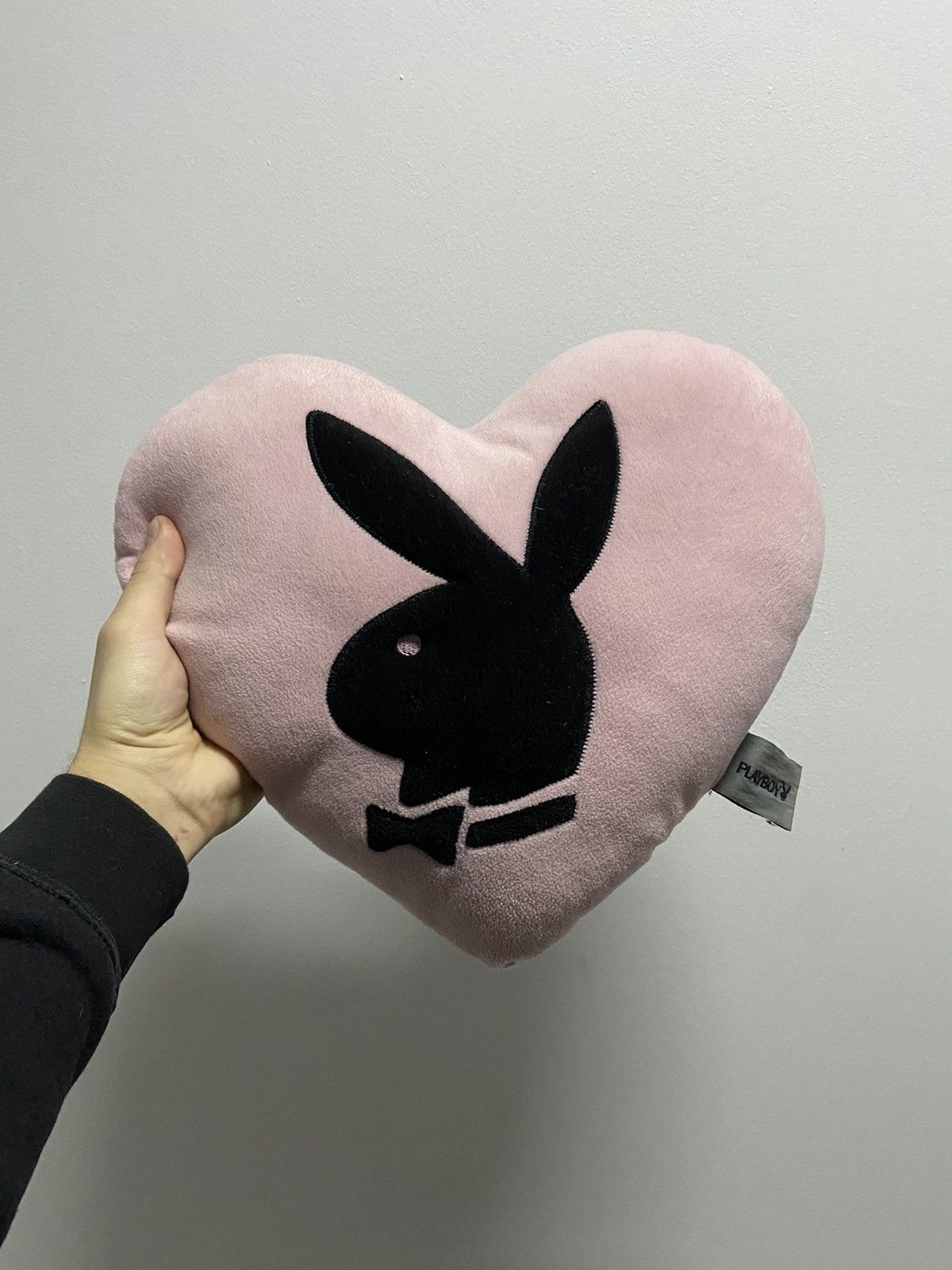 Playboy クッション Amazon.co.jp: PLAYBOY ダイカットクッション ピンク : ホーム