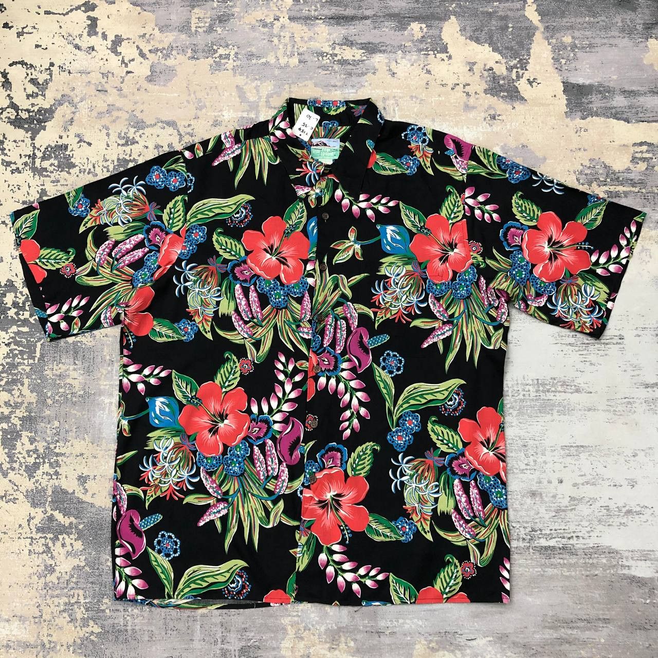 image of Made In Hawaii x Reyn Spooner T154 VTG 100% Rayon Reyn Spooner Hawaii Shirt in Black (Size XL)