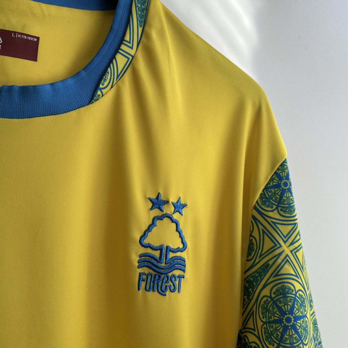 Macron Macron FC Nottingham Forest 2022/23 Soccer Jersey Size US L / EU 52-54 / 3 - 4 Thumbnail