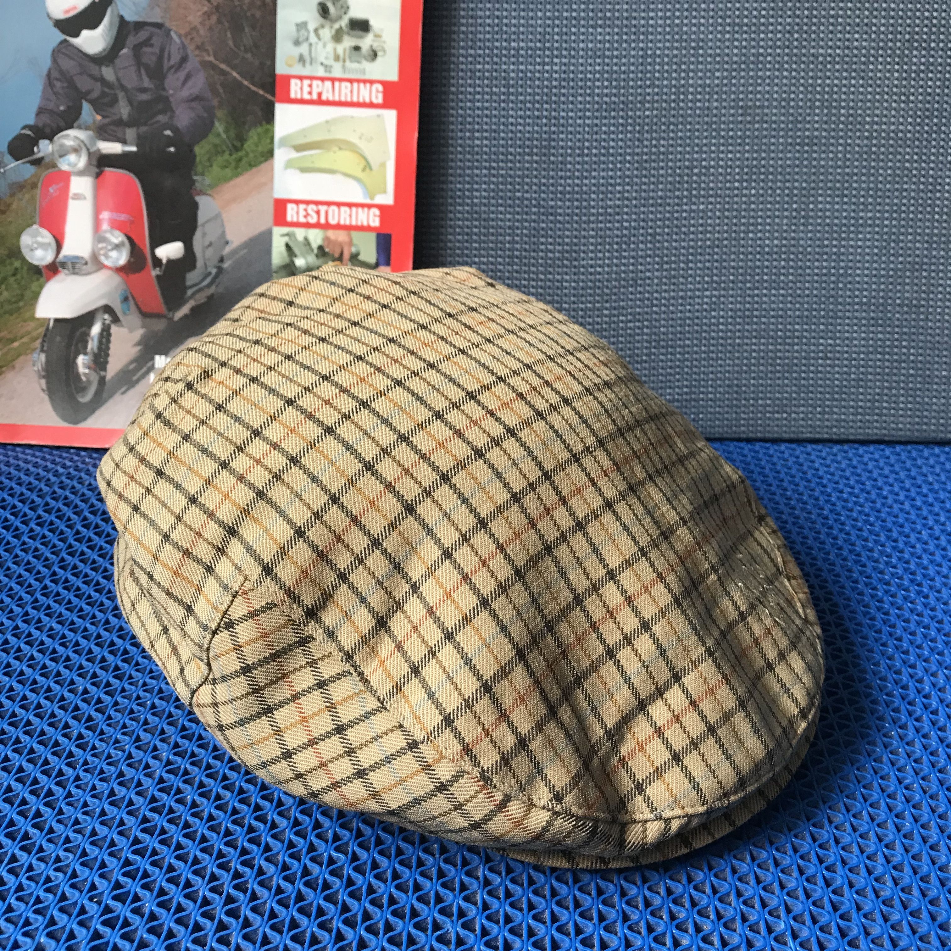 DAKS Vintage Daks London Ruppert Prince of wales check flat cap Size ONE SIZE - 4 Thumbnail