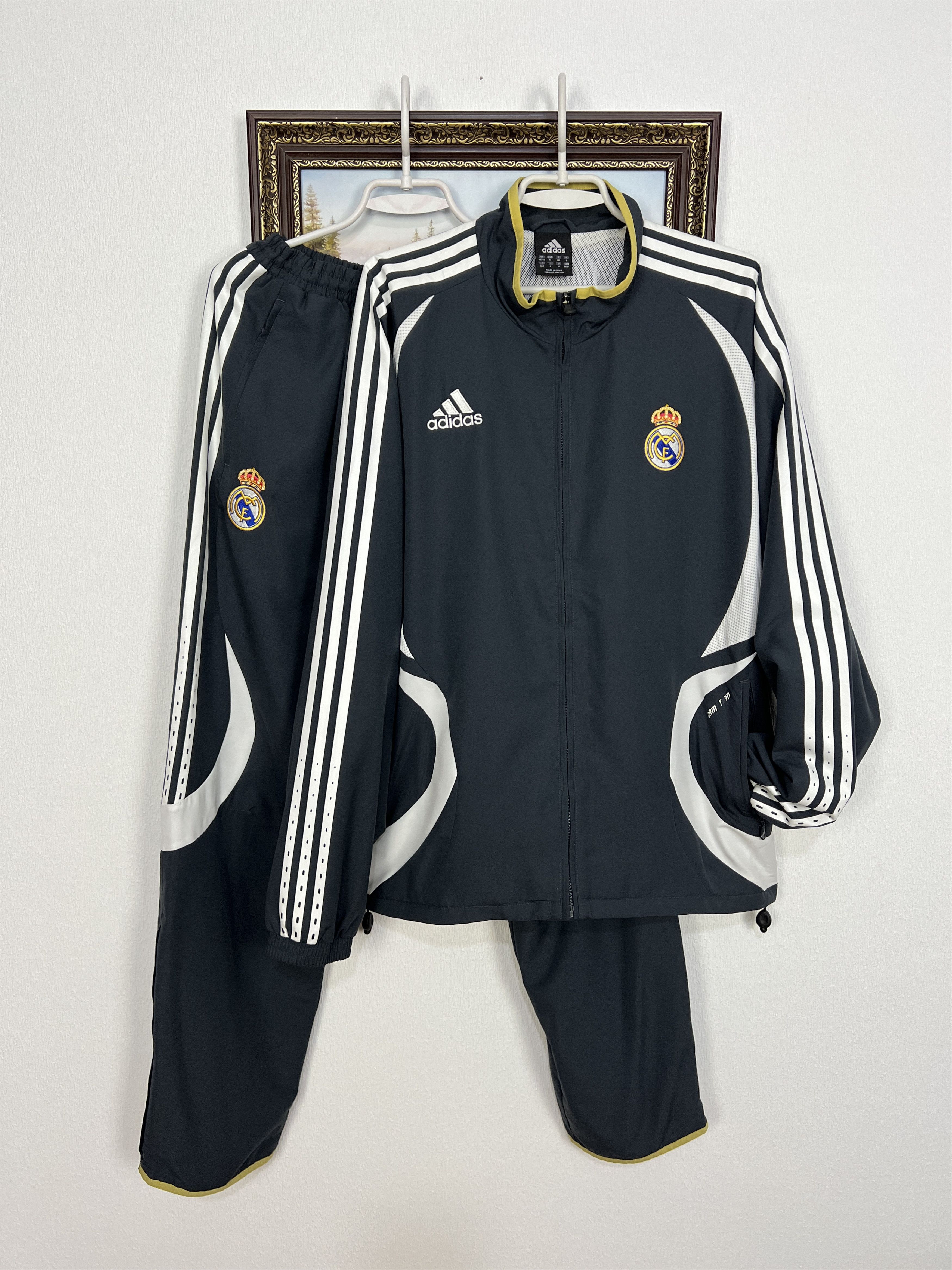 Adidas Real Madrid Football Set Soccer Track Suit Jacket Pants Size US M / EU 48-50 / 2 - 1 Thumbnail