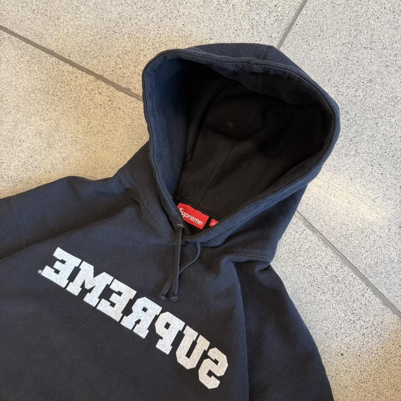 Supreme Supreme Reverse Hooded Sweatshirt Size US XL / EU 56 / 4 - 2 Thumbnail