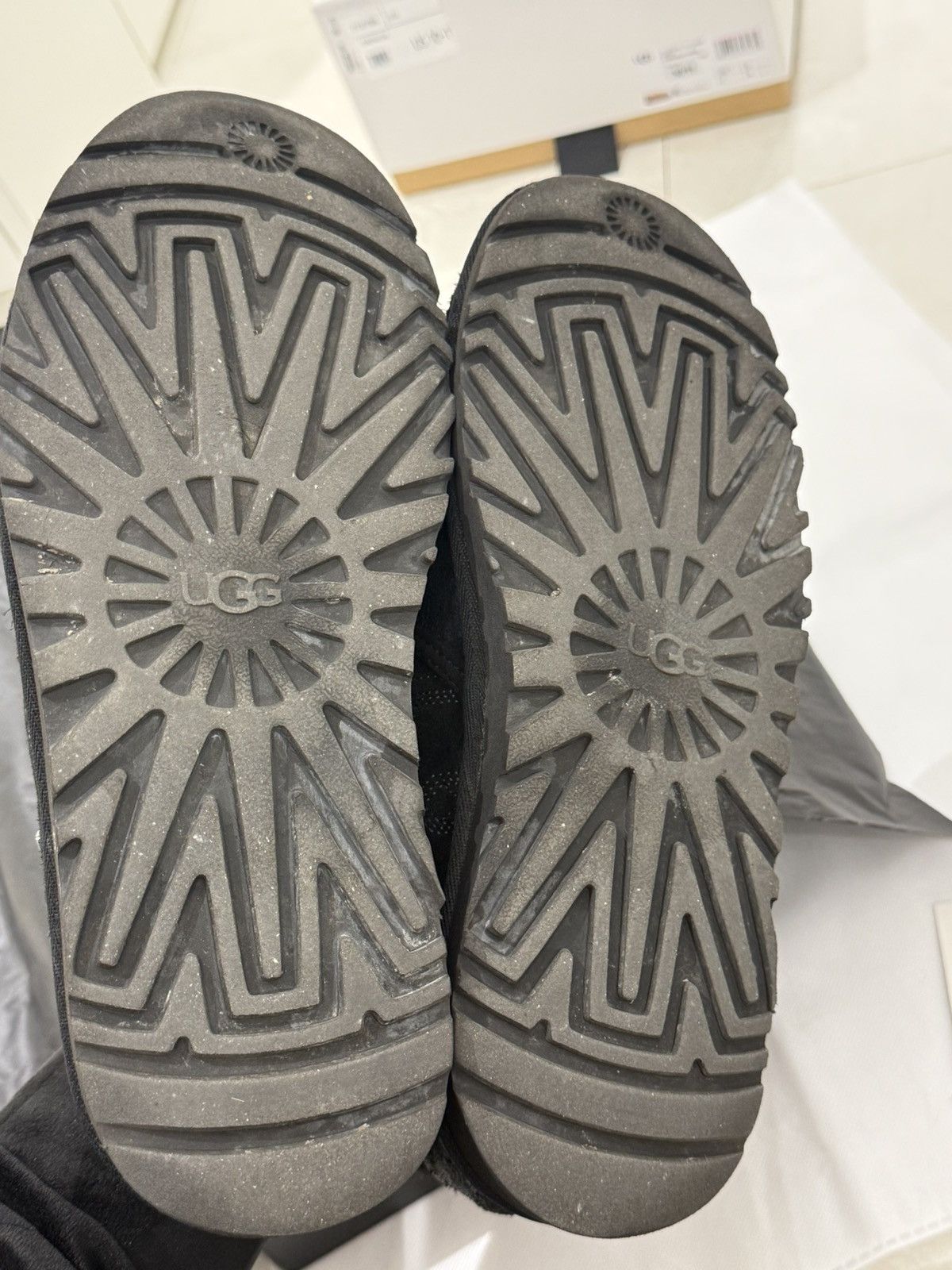 Ugg UGG X children of the discordance Size US 8 / EU 41 - 7 Thumbnail