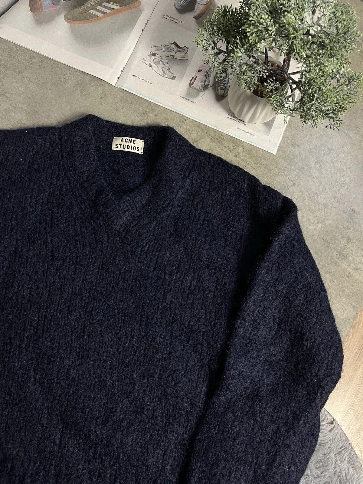 Acne Studios Acne Studios Mohair Sweater Navy Essie Paw13 Size XS / US 0-2 / IT 36-38 - 2 Thumbnail