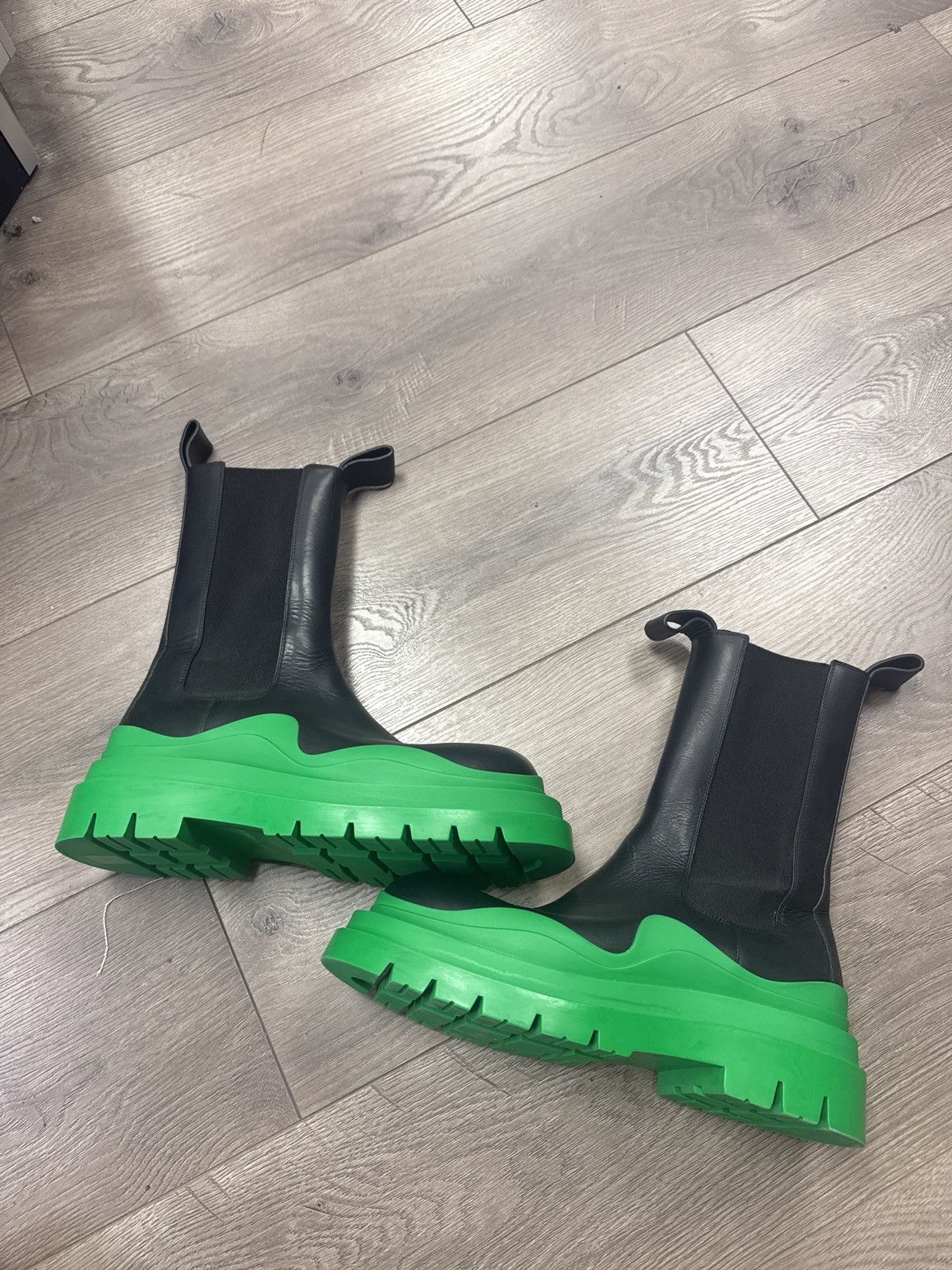 Bottega Veneta Bottega Veneta Black Green Boots Size 8 | Grailed