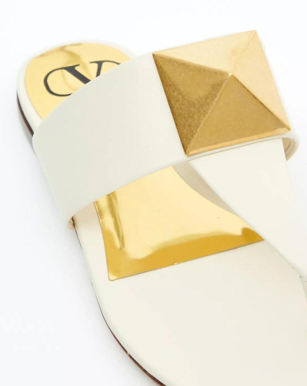 Other Valentino One Stud Flat Thong Sandal Size US 7.5 / IT 37.5 - 2 Thumbnail