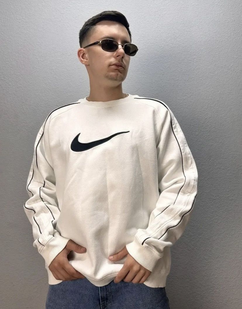 Other Nike Sweater Vintage Faded Big Logo Size US XL / EU 56 / 4 - 2 Thumbnail