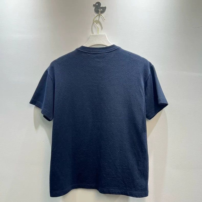 Louis Vuitton Louis Vuitton 24 new short sleeves with Logo printed on th Size US S / EU 44-46 / 1 - 2 Thumbnail