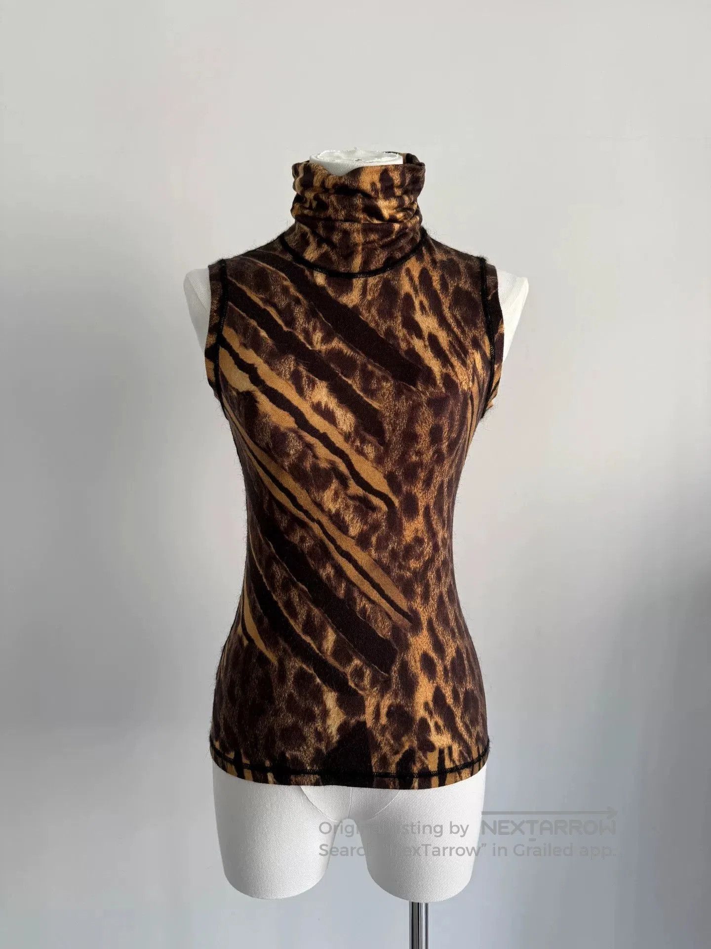 Jean Paul Gaultier leopard print sleeveless top by Jean Paul Gaultier. Size M / US 6-8 / IT 42-44 - 1 Thumbnail