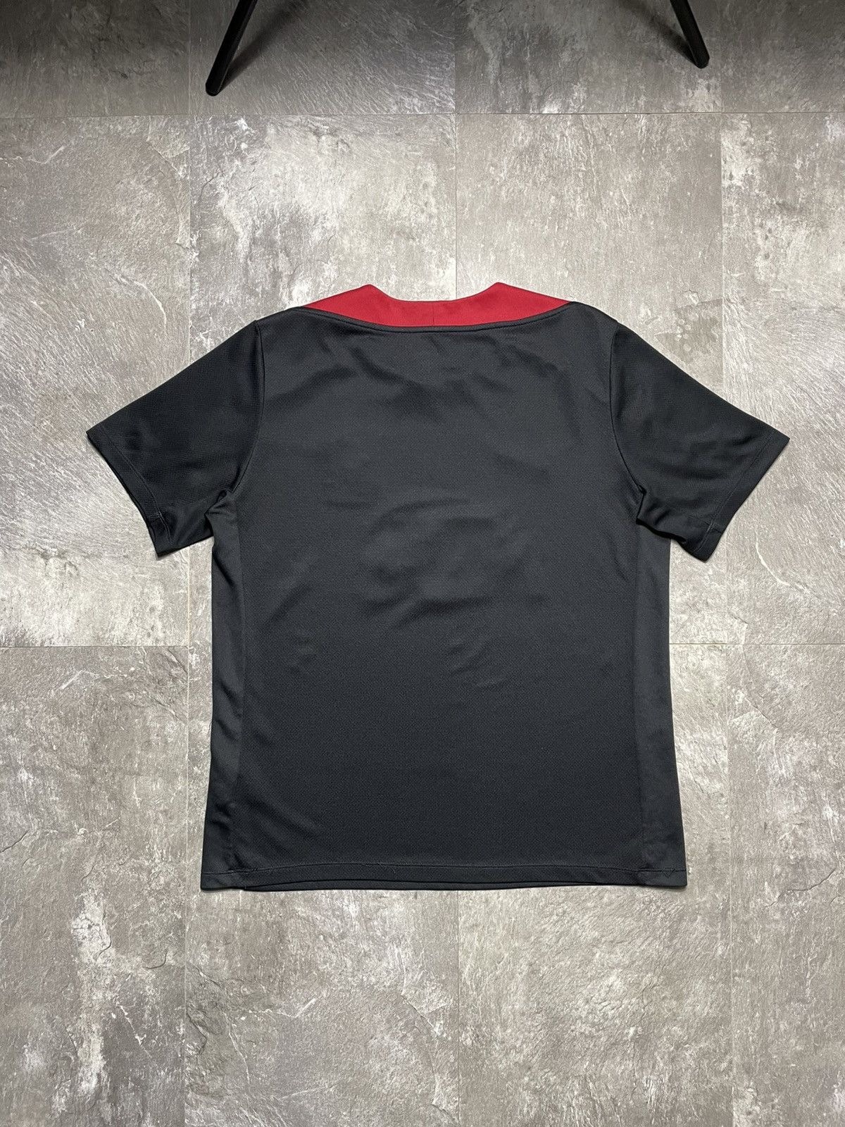 Nike Nike Liverpool 2024 2025 Training Shirt Soccer Jersey Size L Size US L / EU 52-54 / 3 - 3 Thumbnail