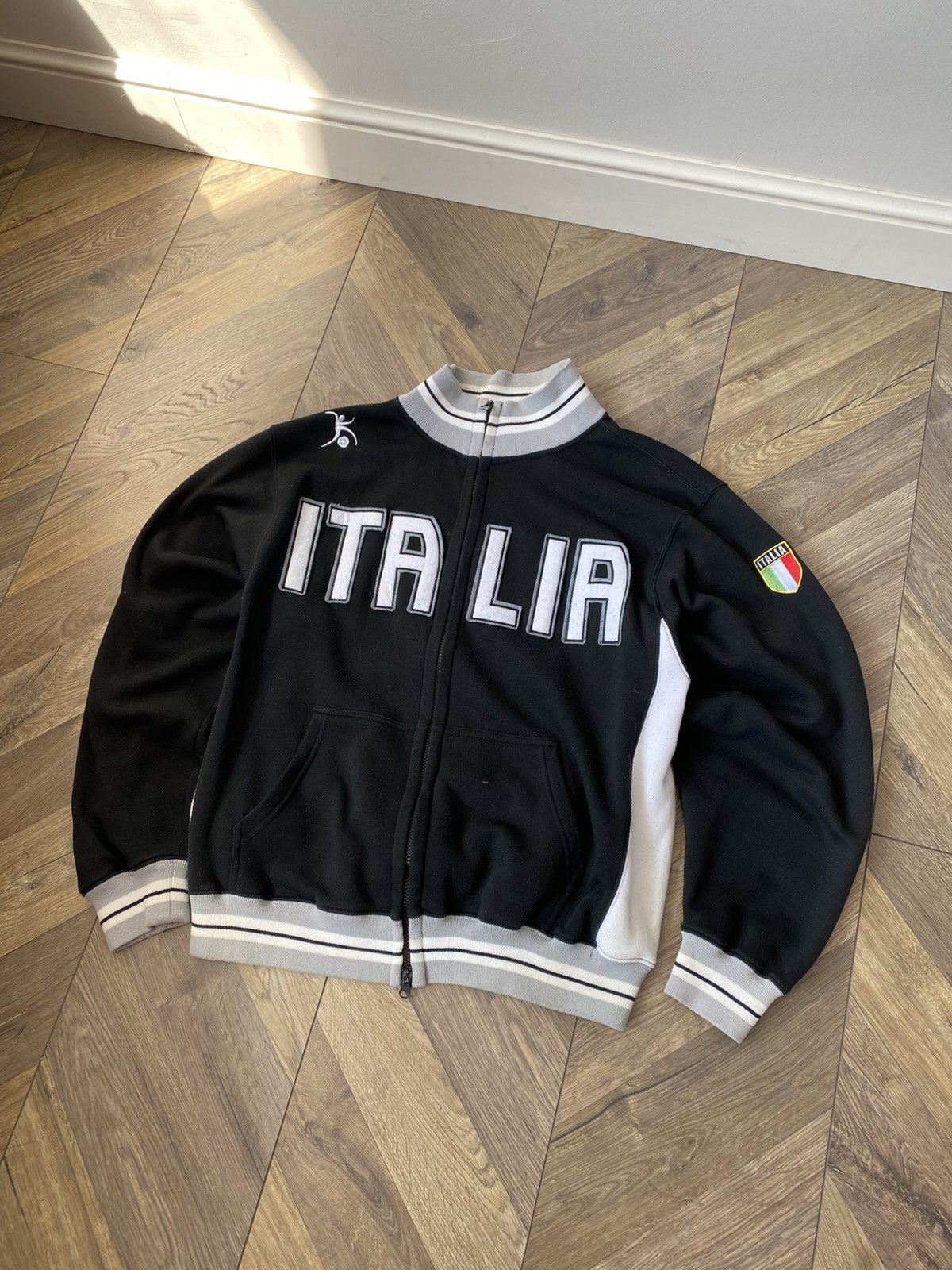 Other Vintage Italia Y2K Big Logo Zip Sweatshirt Size US L / EU 52-54 / 3 - 3 Thumbnail