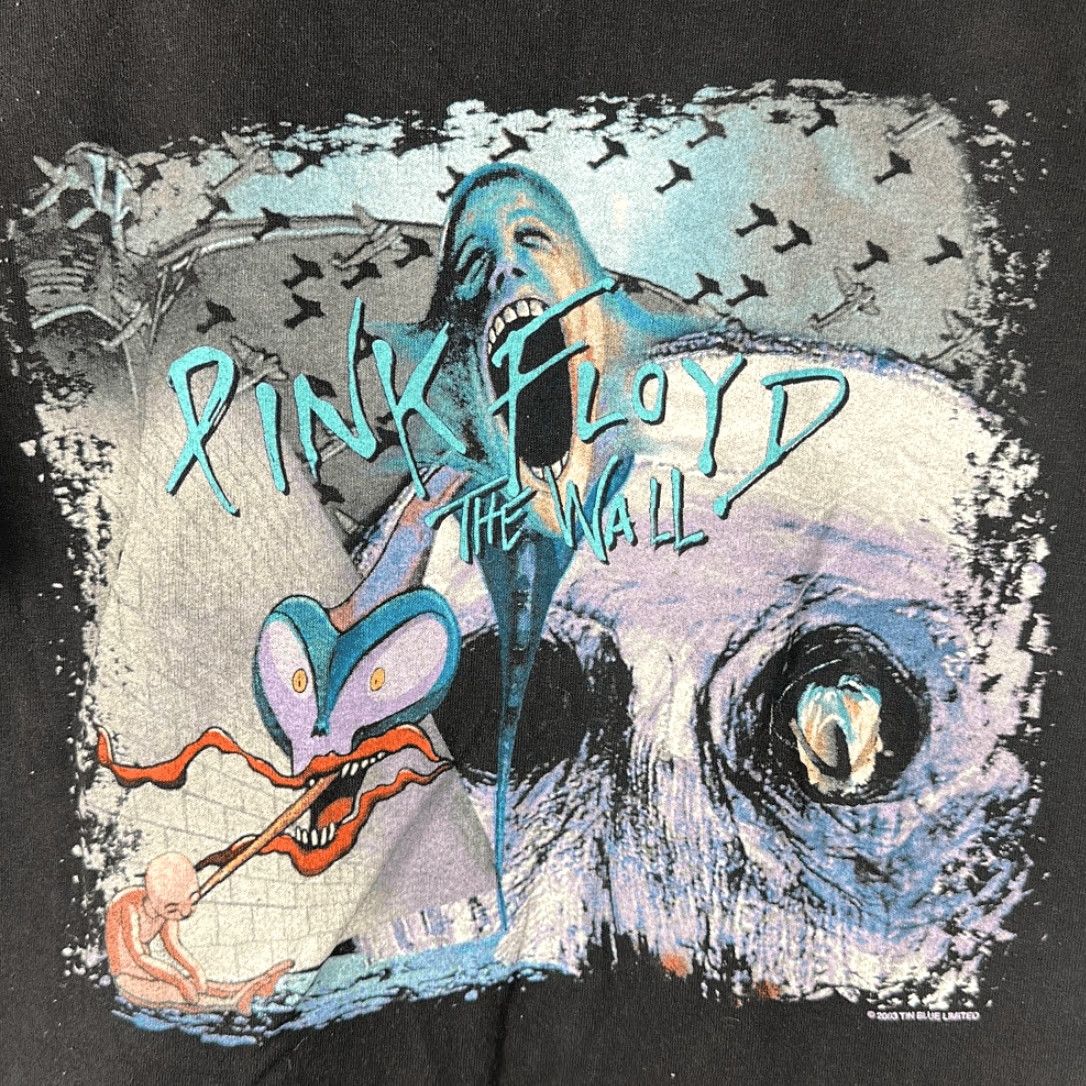 Vintage VINTAGE Pink Floyd The Wall Black Band Concert Tee Shirt S Small 2003 Unisex Adults Size S Black Shirt 2003 Mens/Womens Size S / US 4 / IT 40 - 2 Thumbnail