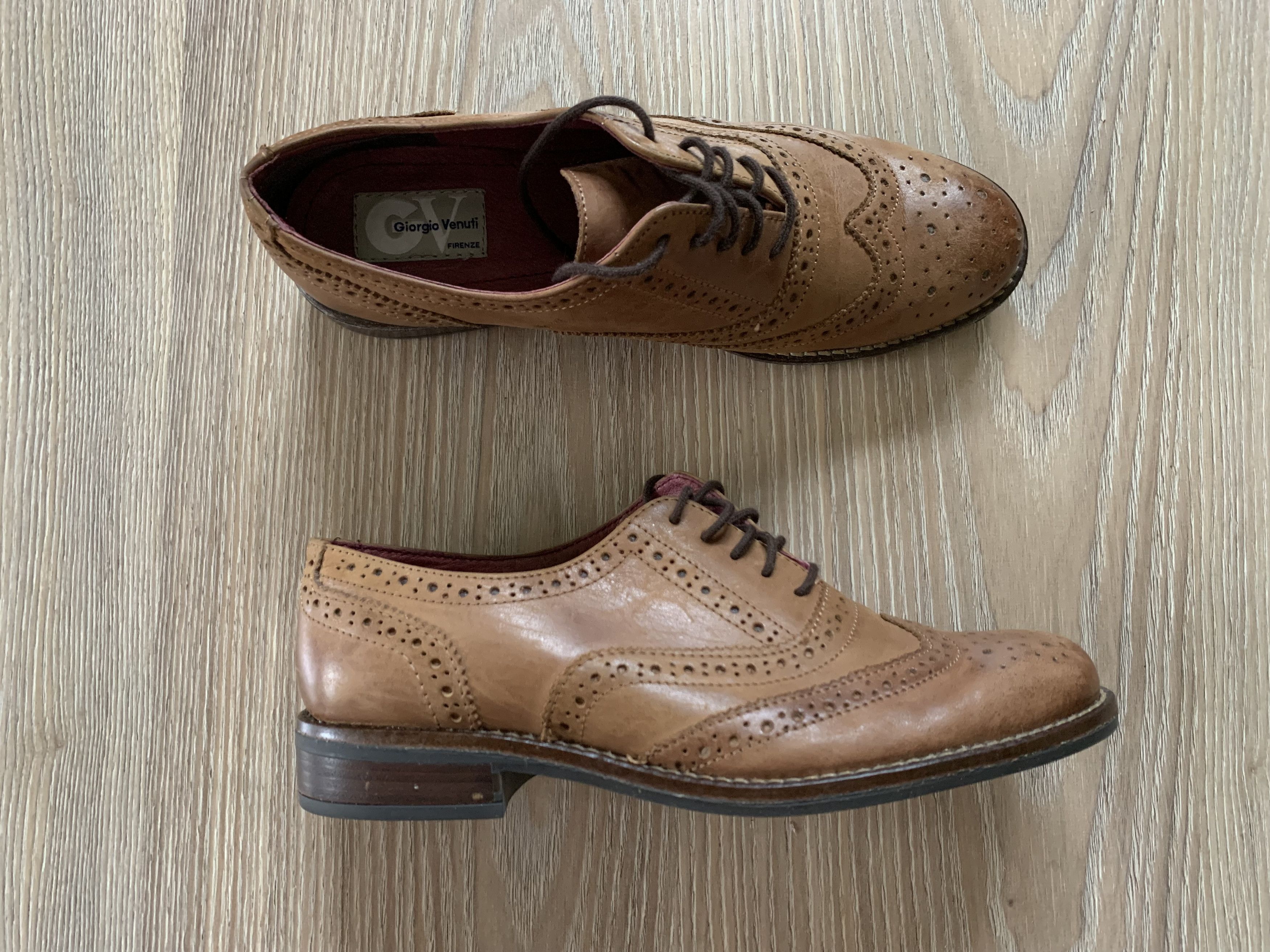 Other Giorgio Venuti Womens Italian Brogue Size US 7 / IT 37 - 2 Thumbnail
