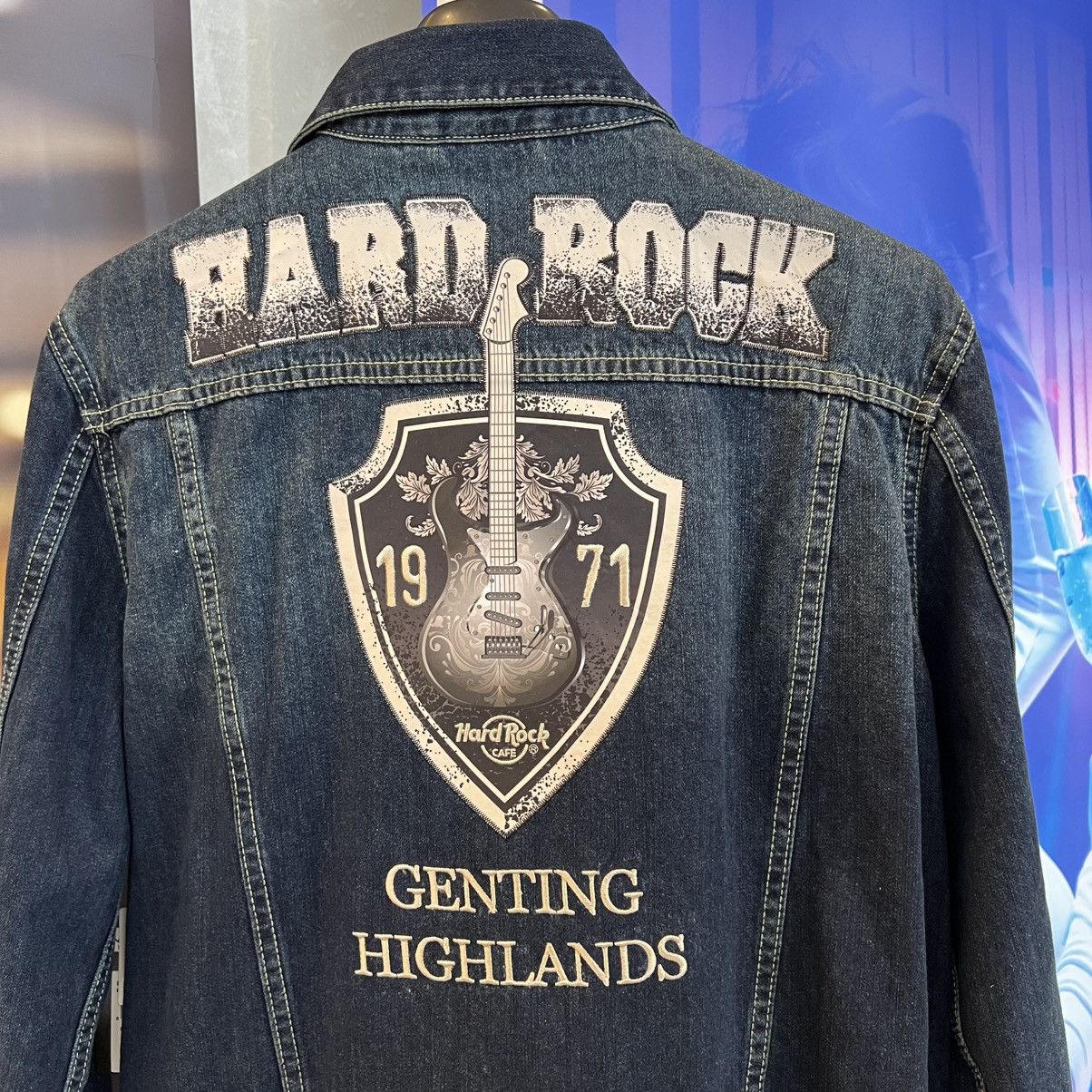 Hard Rock Cafe Denim Jacket Premium Hardrock cafe Genting Highland Malaysia Size US M / EU 48-50 / 2 - 7 Thumbnail