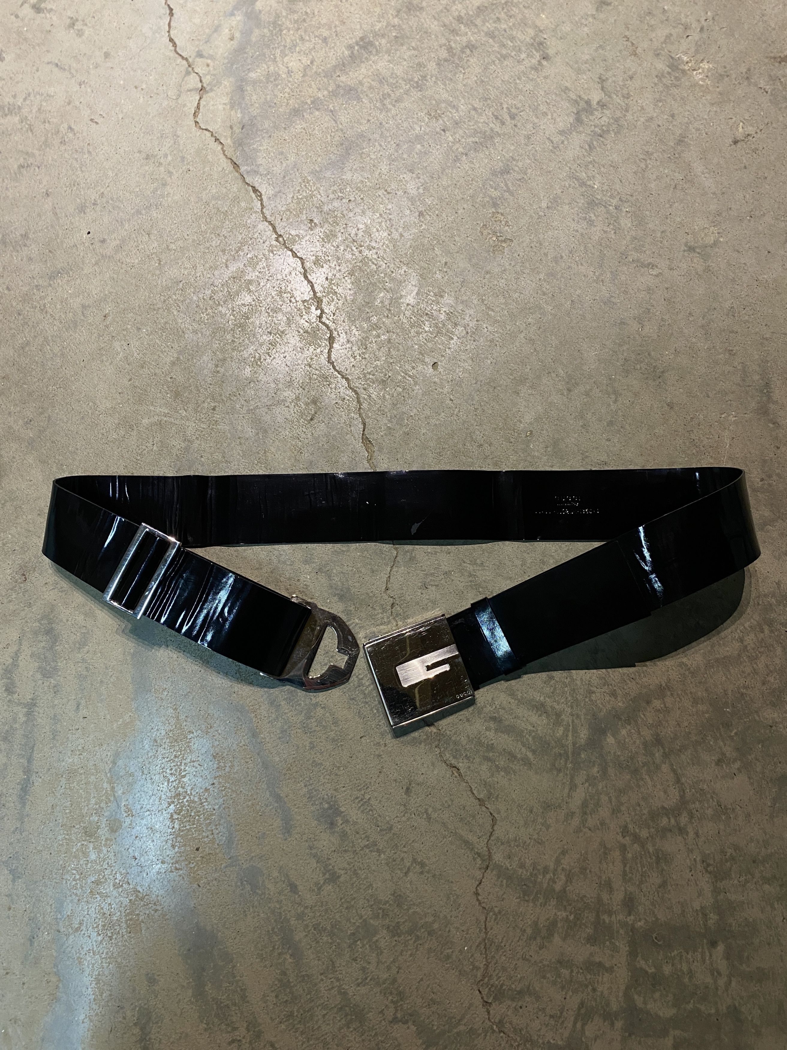Gucci Gucci FW 1996 G Silver Vinyle Belt by Tom Ford Size ONE SIZE - 3 Thumbnail