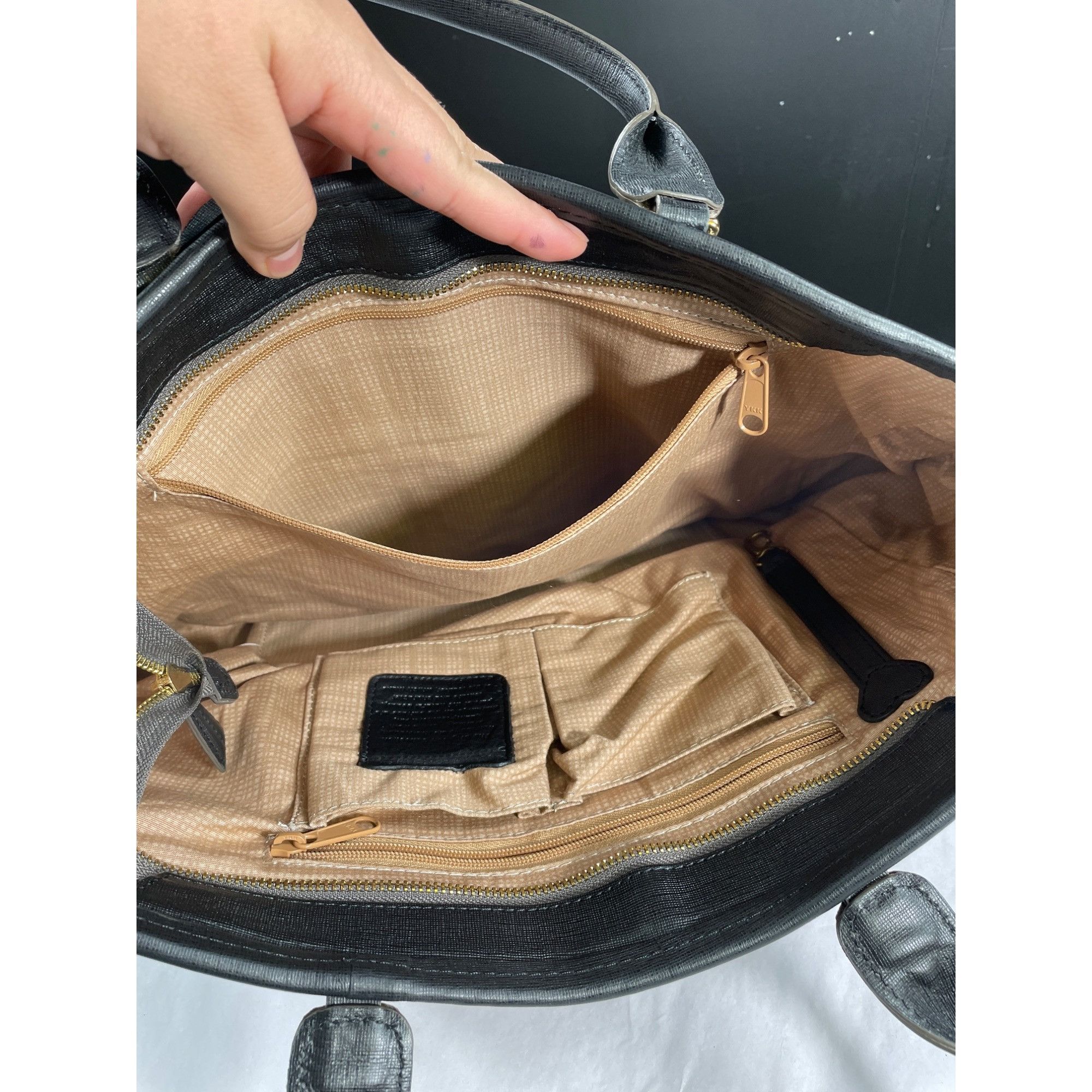 Brighton Brighton SKU 7523 Black Faux Leather Tote Bag With Gold Hard Size ONE SIZE - 4 Thumbnail