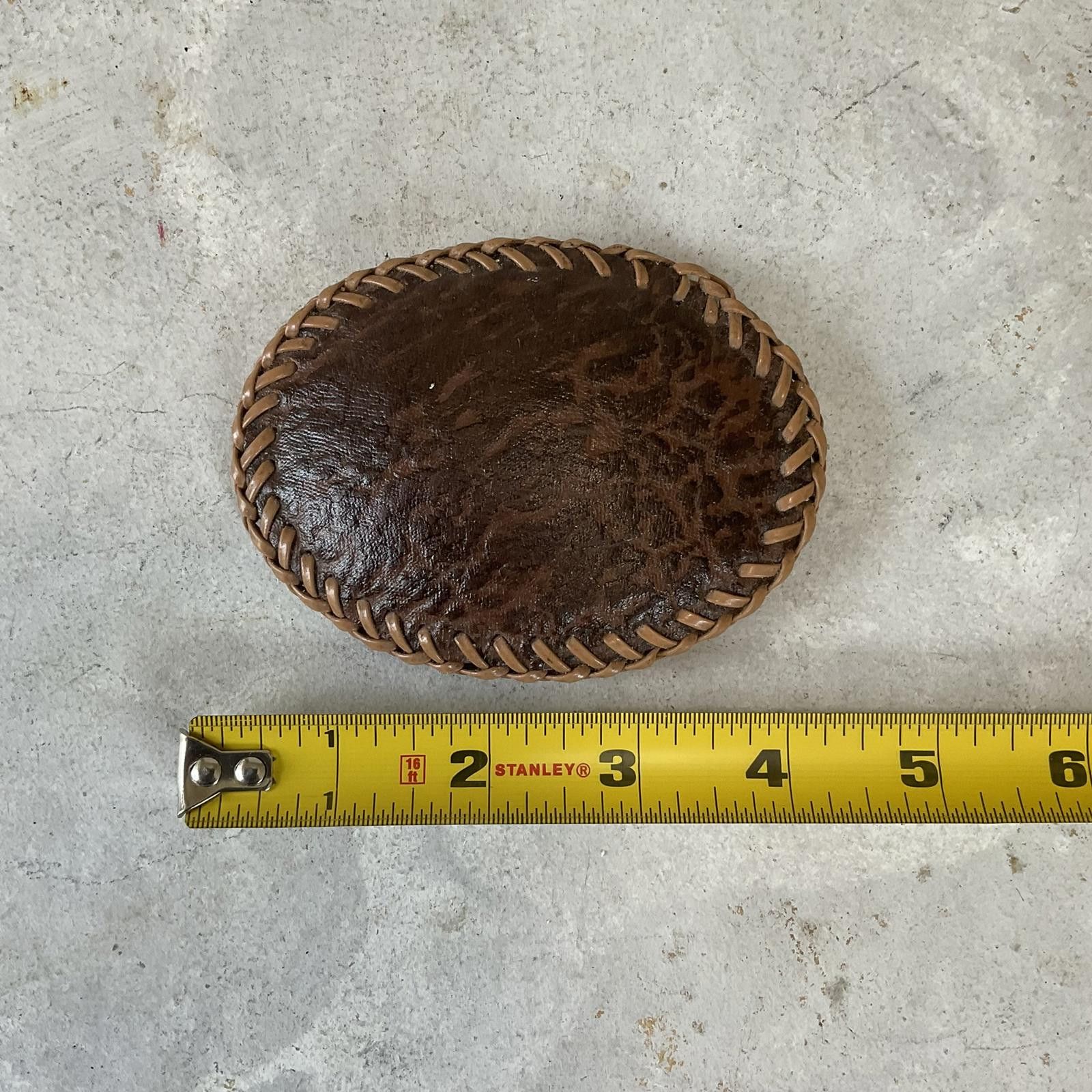 Vintage vintage 70's classic tooled brown leather oval belt buckle Size ONE SIZE - 4 Thumbnail