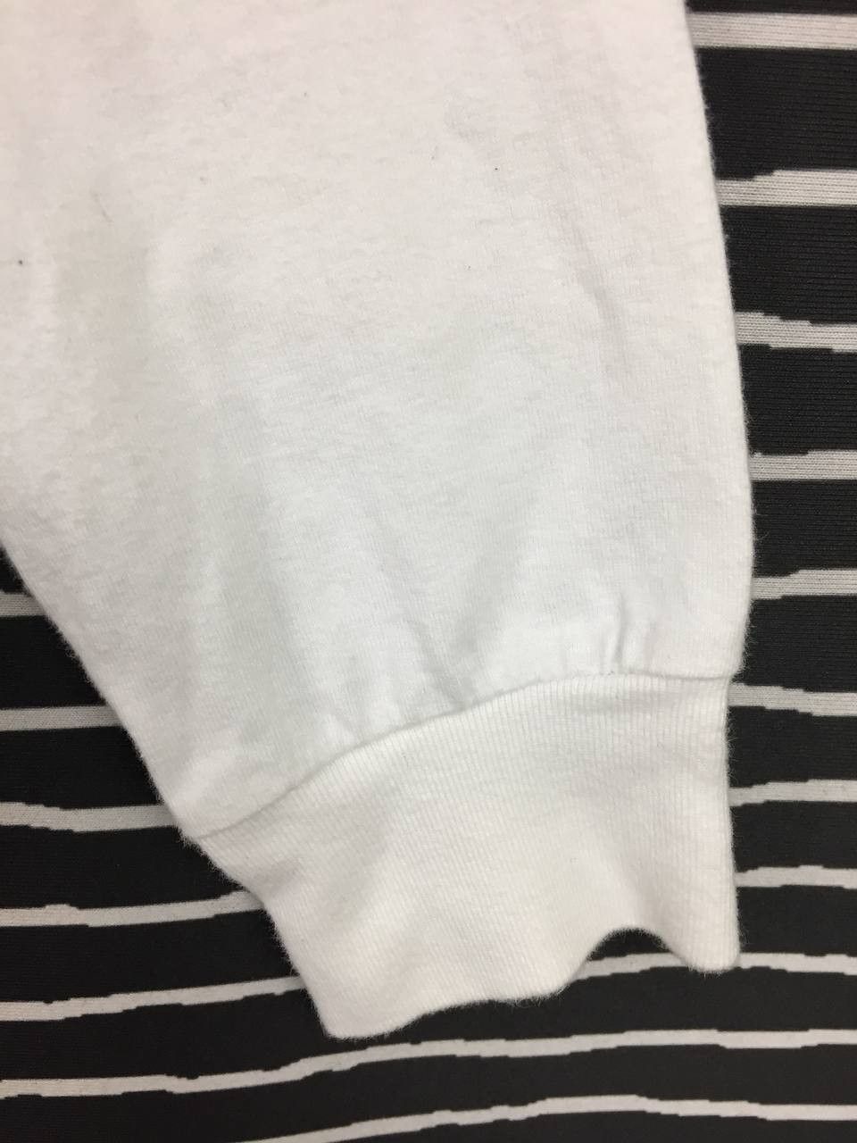 Japanese Brand X-girl Japan Box Logo Vertical Back Print Long Sleeve Tee Size US S / EU 44-46 / 1 - 8 Thumbnail