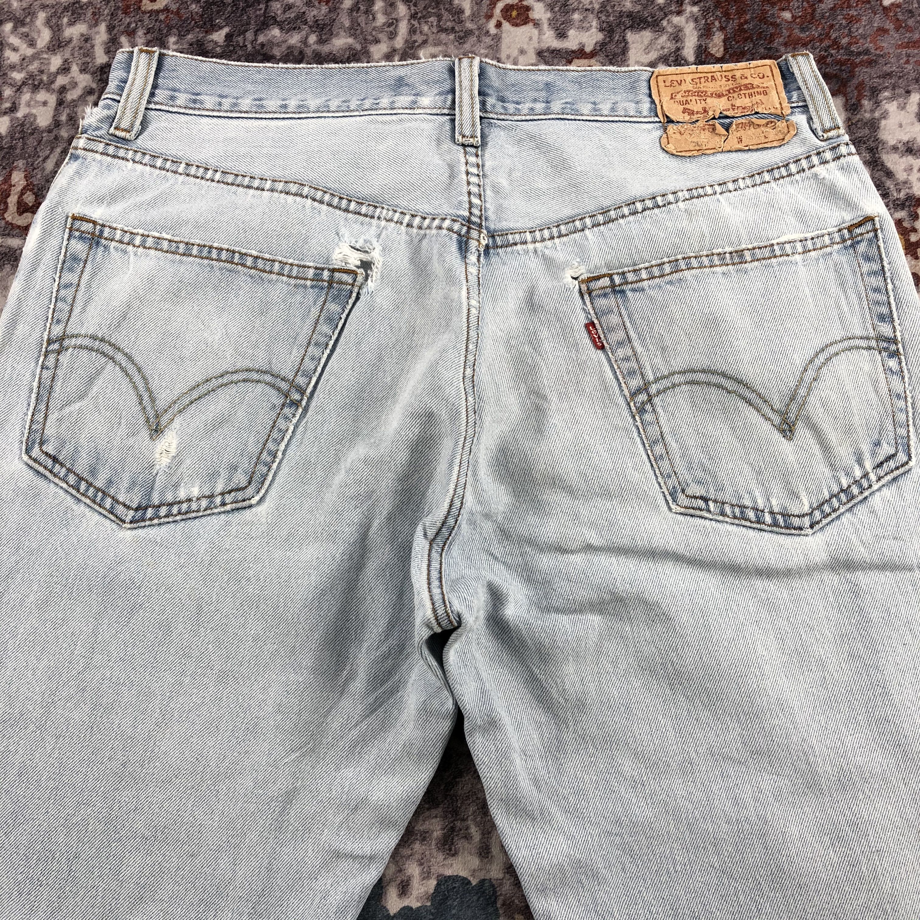 Levi's × Vintage Vintage Light Wash Levis 505 Jeans-JM2693 Size US 35 - 5 Thumbnail