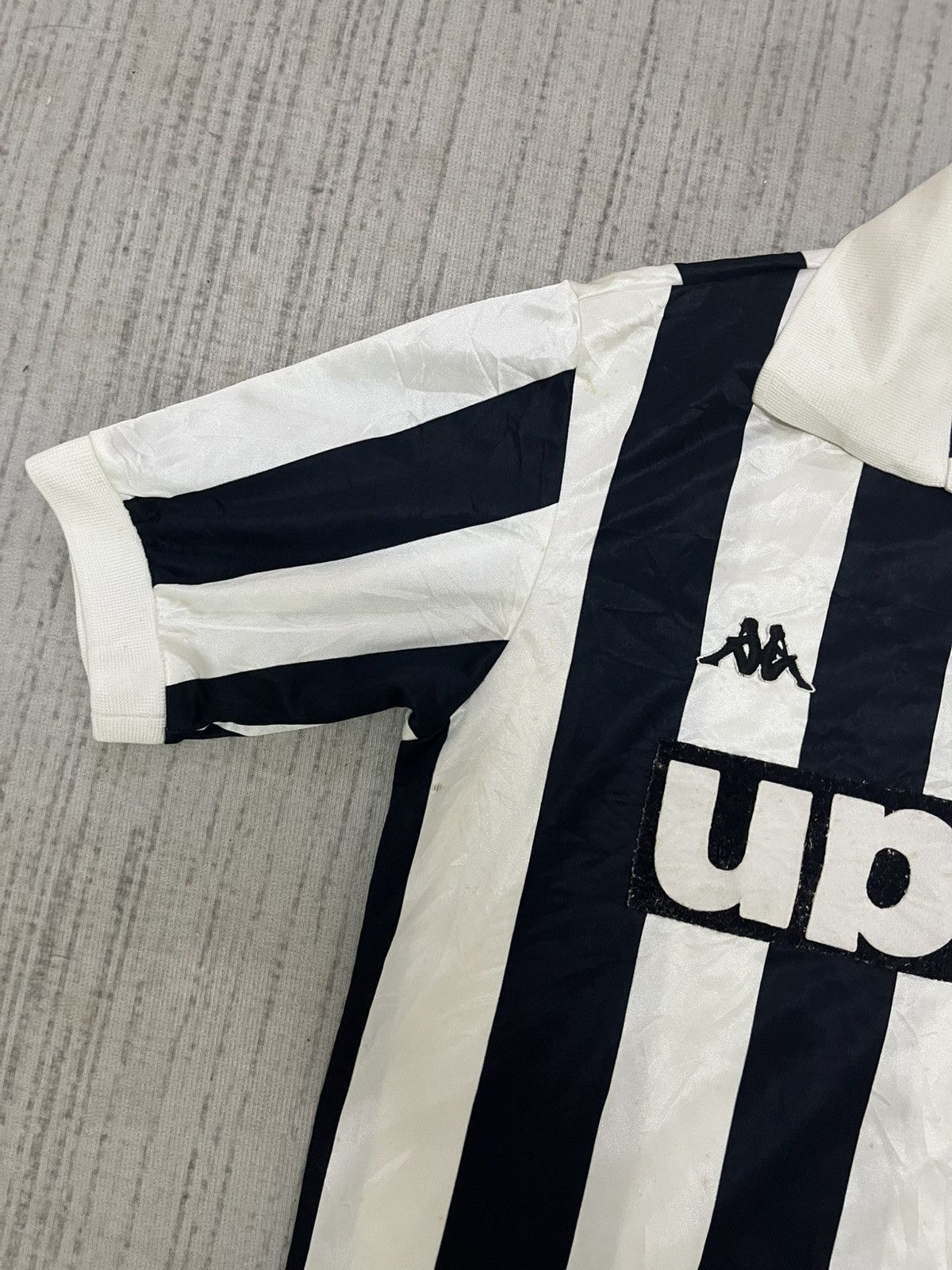 Vintage Vintage 1990 single stitch juventus jersey Size US M / EU 48-50 / 2 - 3 Thumbnail