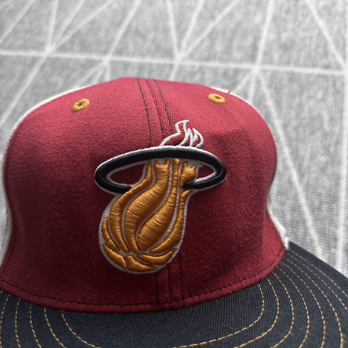 Adidas × NBA miami heat adidas snapback vintage Size ONE SIZE - 5 Thumbnail