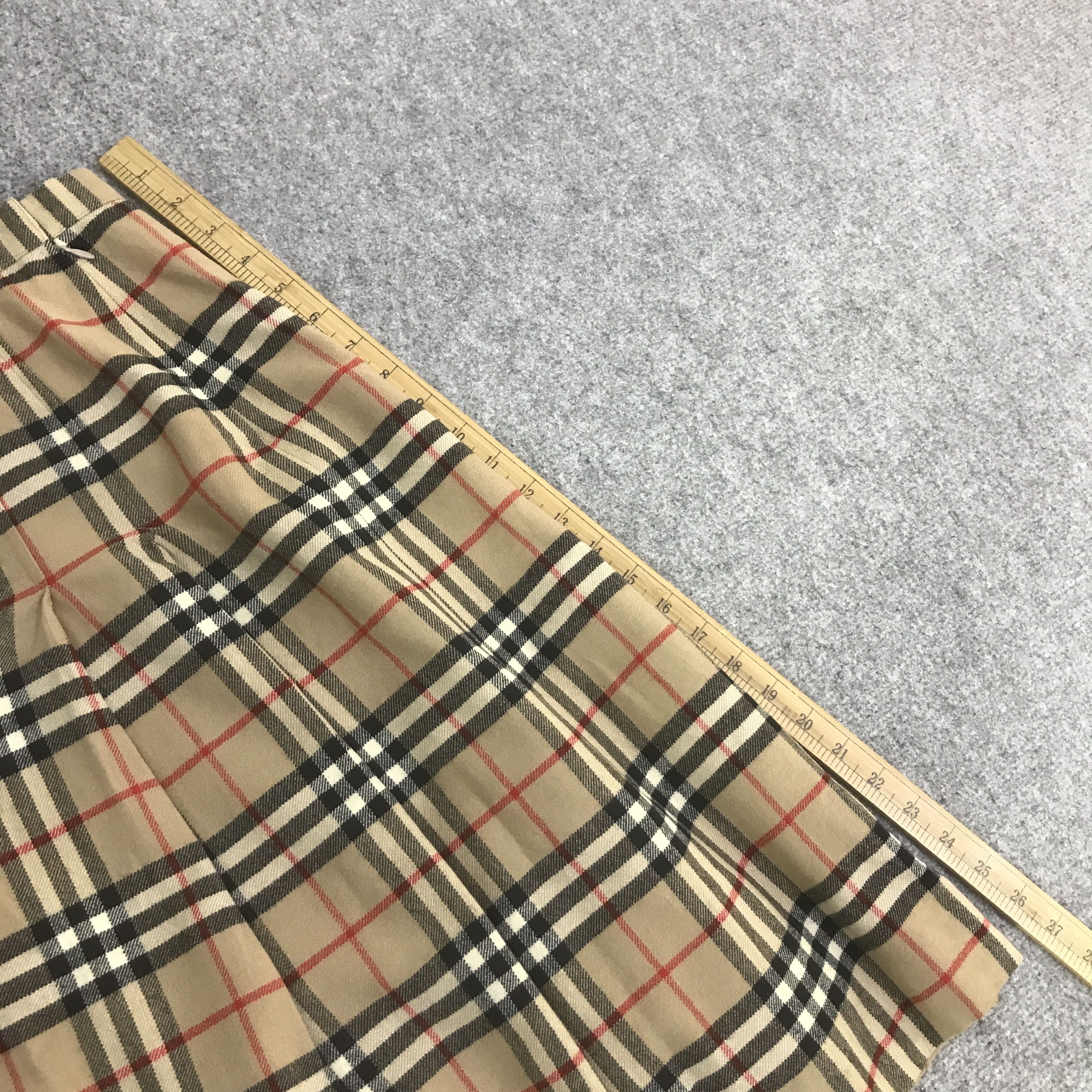 Burberry burberry long skirt K130B19 Size 22" - 8 Thumbnail